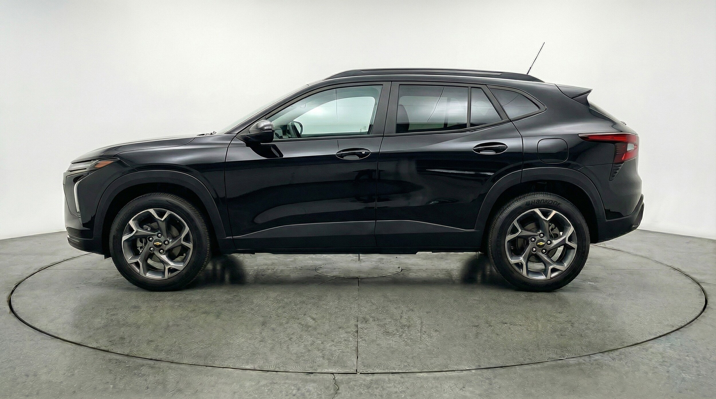 Thumbnail: 2025 Chevrolet Trax - 5