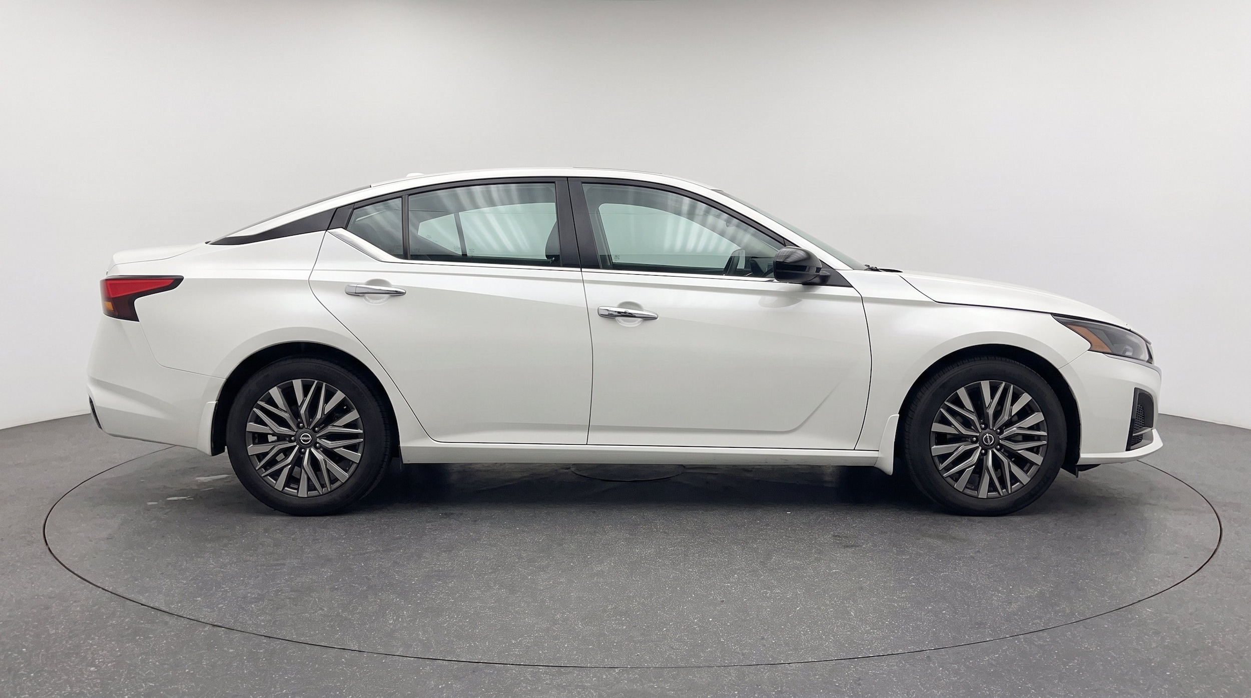 Thumbnail: 2025 Nissan Altima - 10