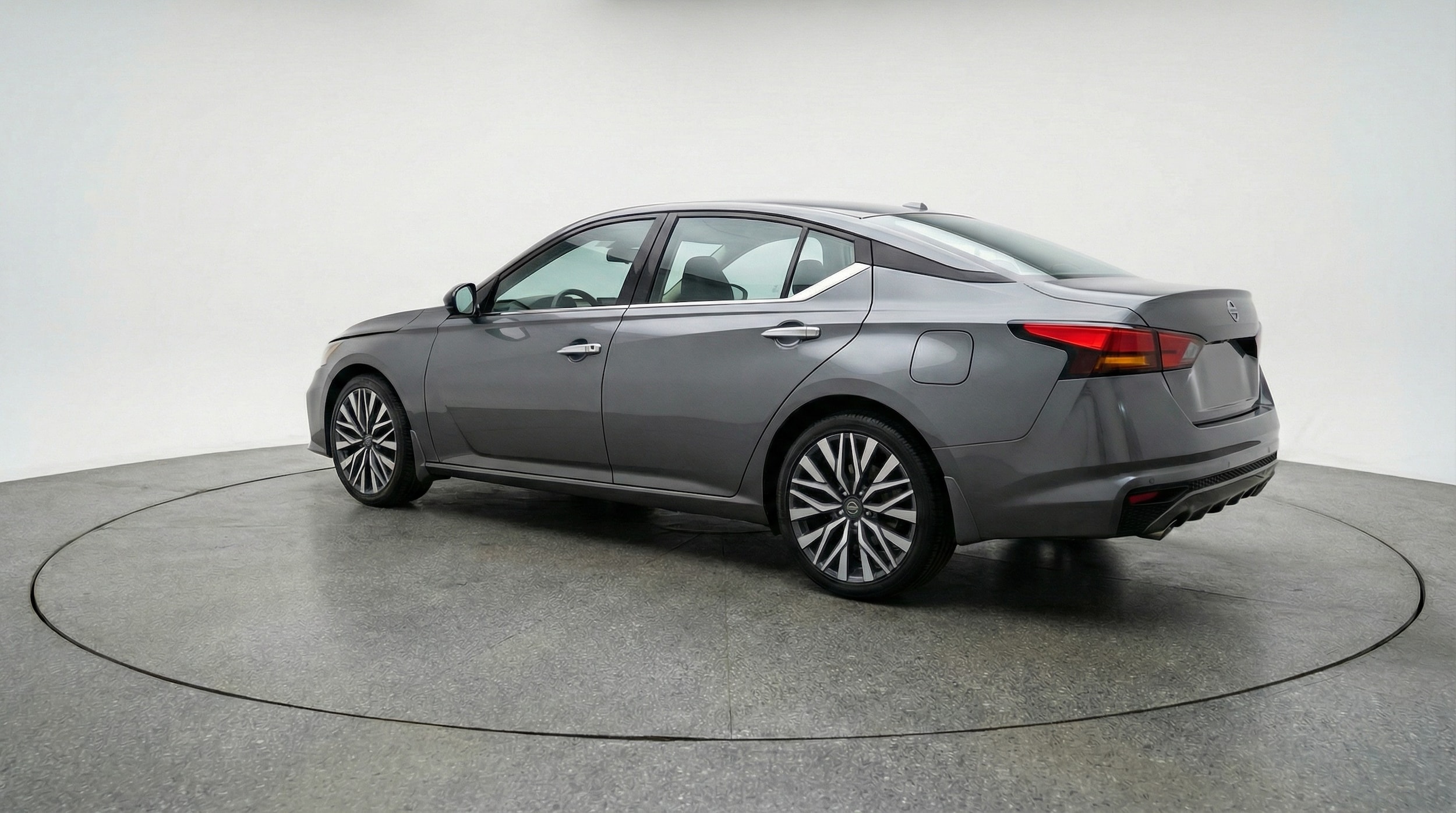 Thumbnail: 2025 Nissan Altima - 5