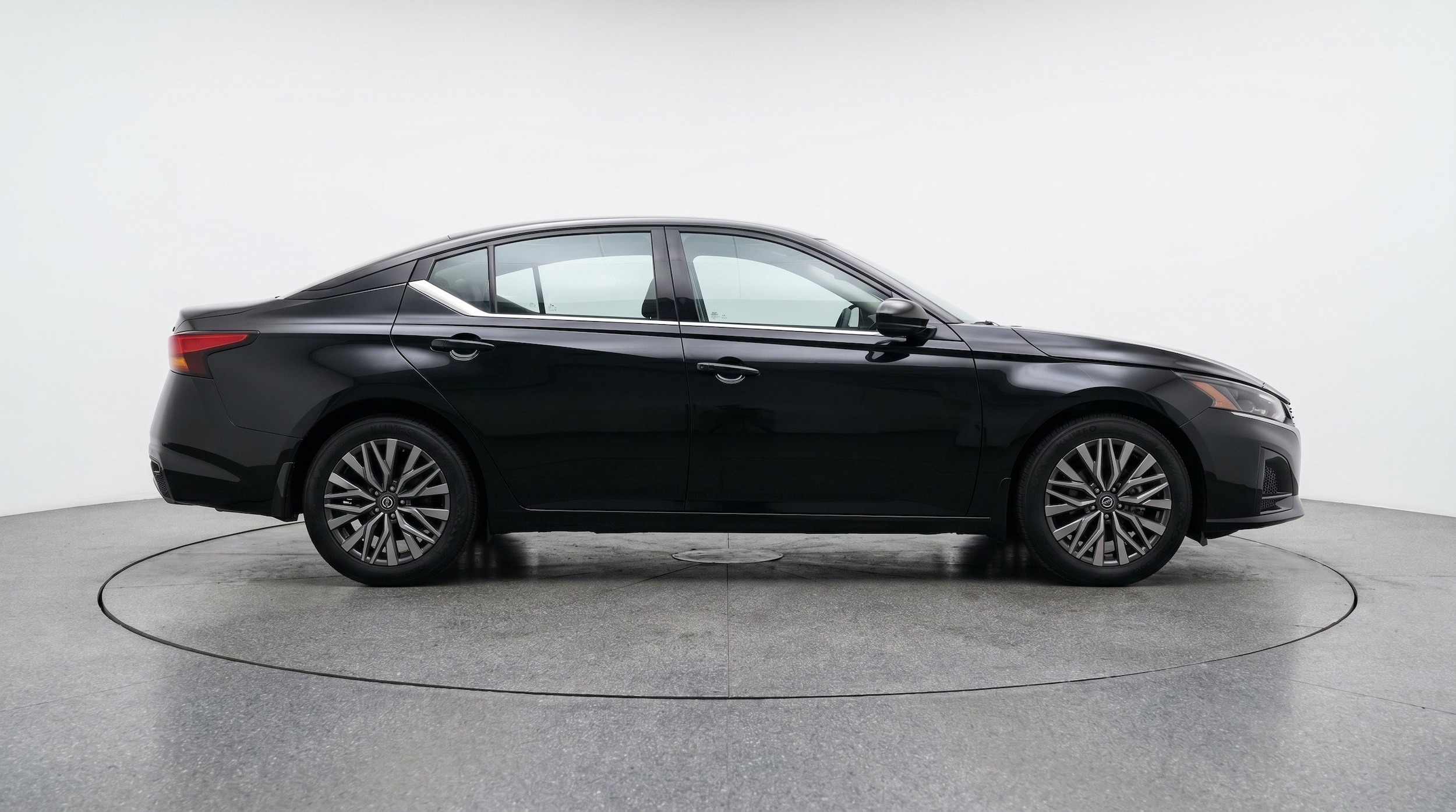Thumbnail: 2025 Nissan Altima - 11