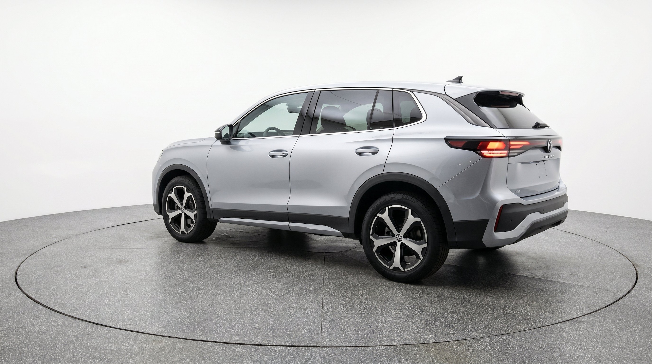Thumbnail: 2026 Volkswagen Tiguan - 6