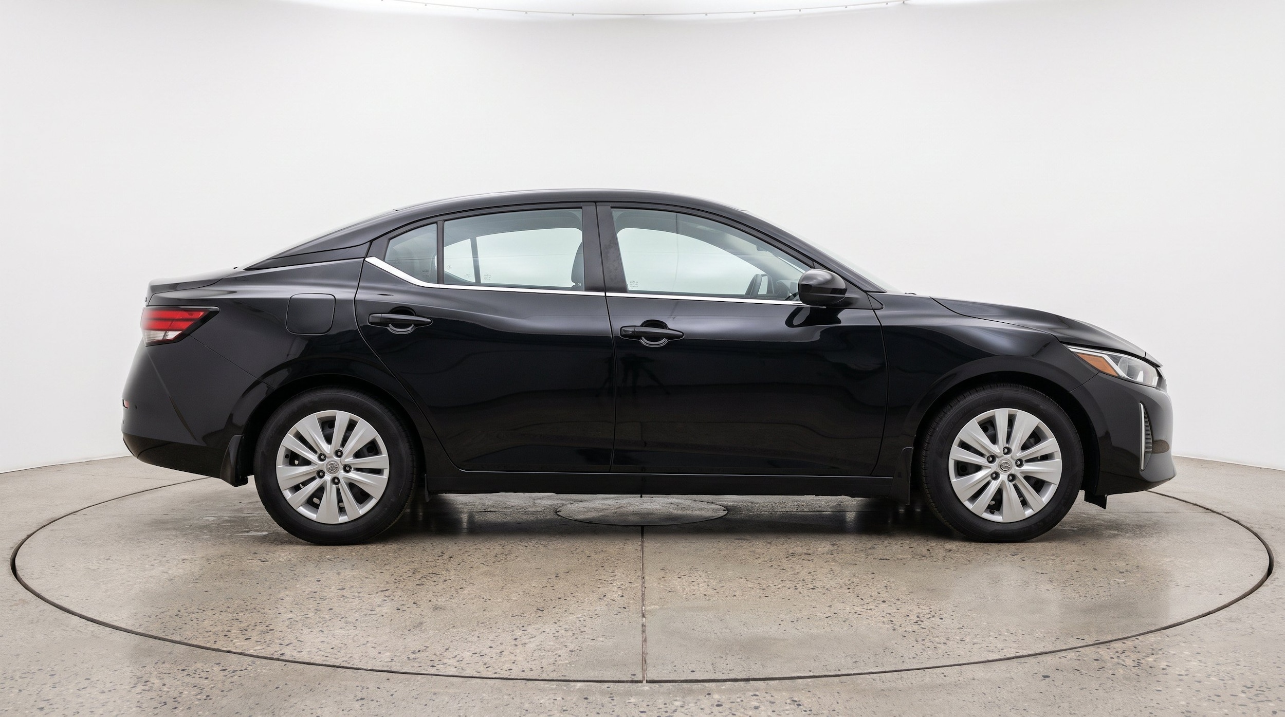 Thumbnail: 2025 Nissan Sentra - 10