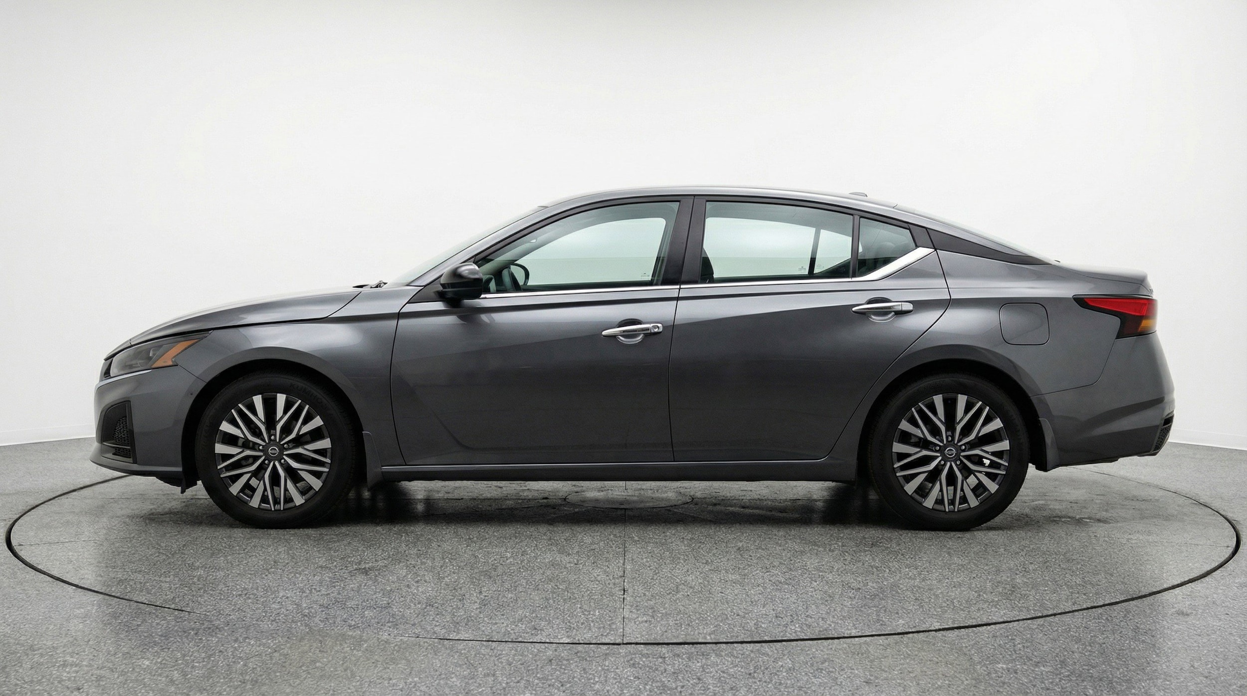 Thumbnail: 2025 Nissan Altima - 5