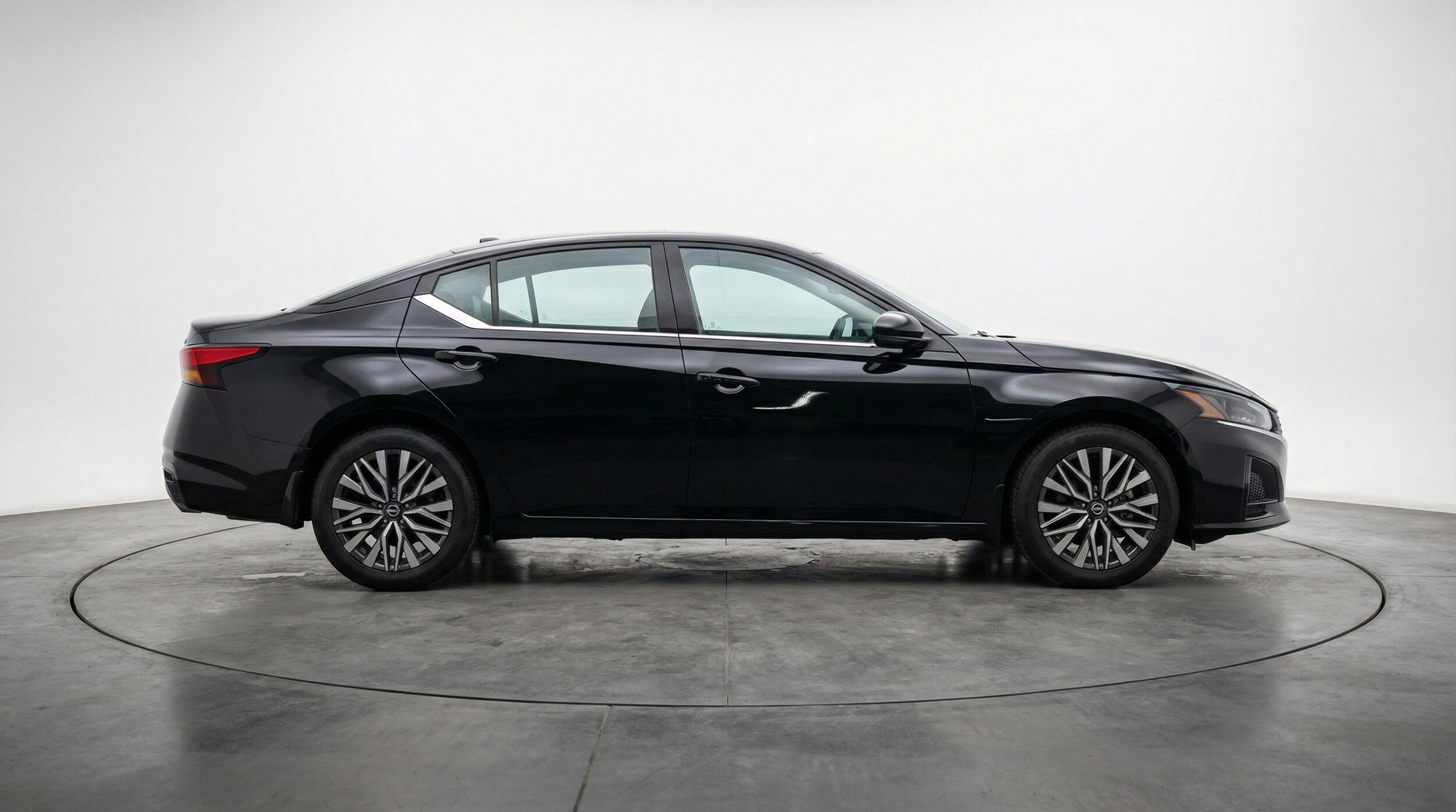 Thumbnail: 2025 Nissan Altima - 11