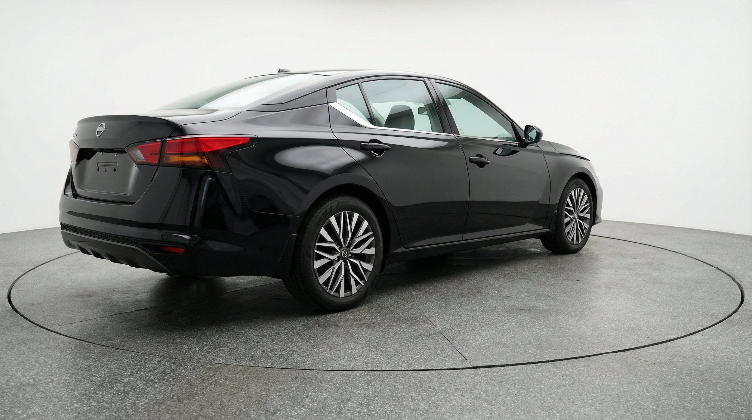 Thumbnail: 2025 Nissan Altima - 9