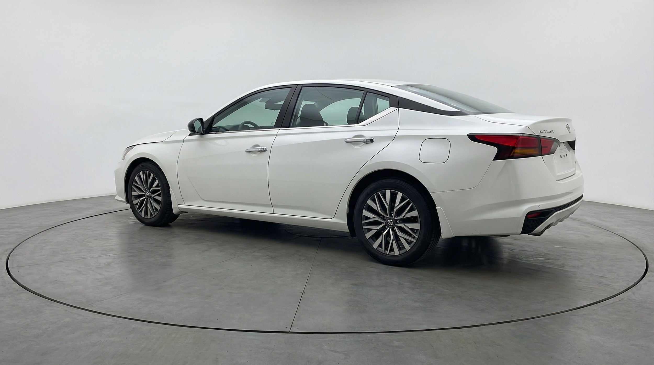 Thumbnail: 2025 Nissan Altima - 5