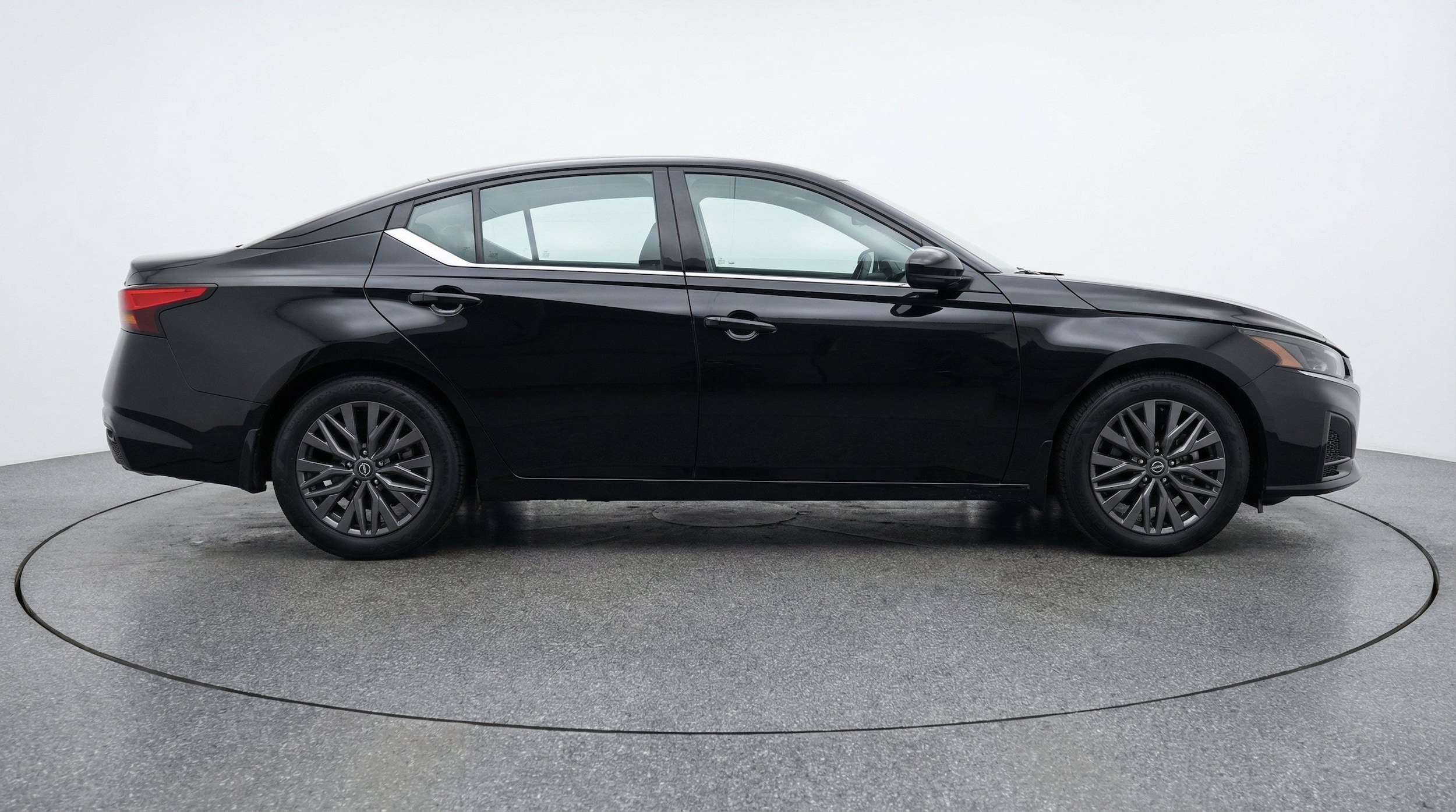 Thumbnail: 2025 Nissan Altima - 11