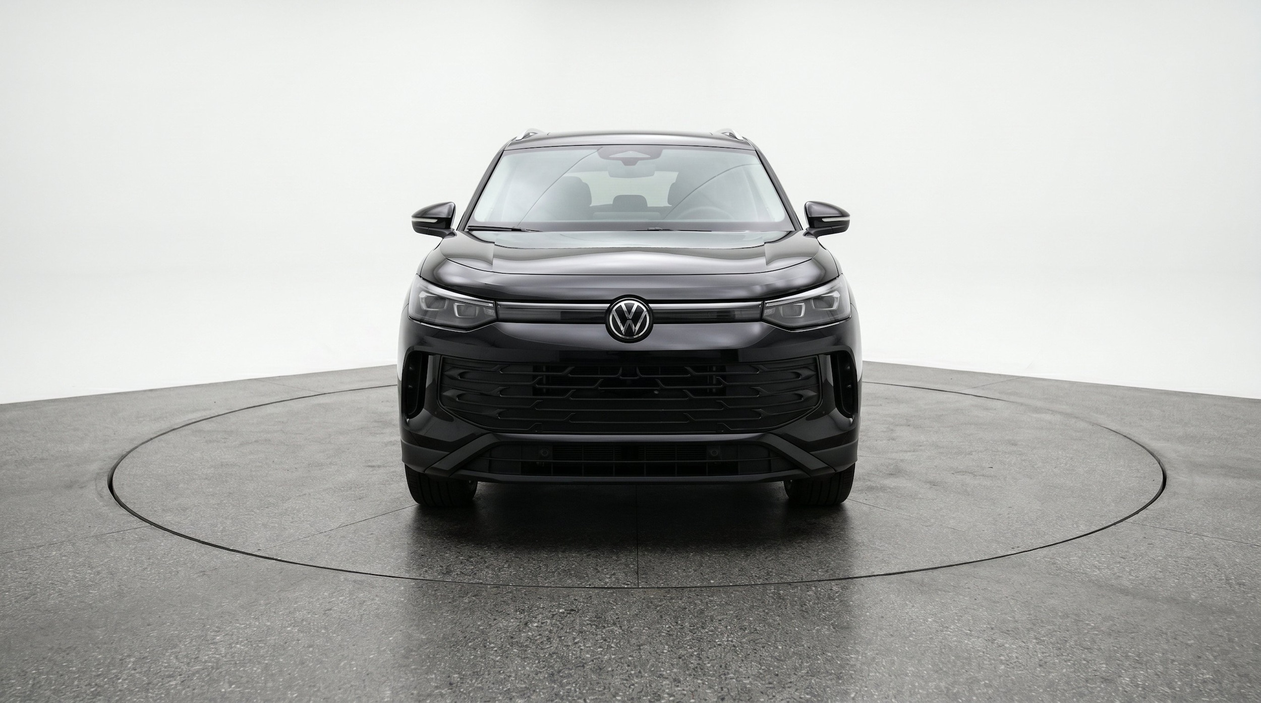 Thumbnail: 2026 Volkswagen Tiguan - 2