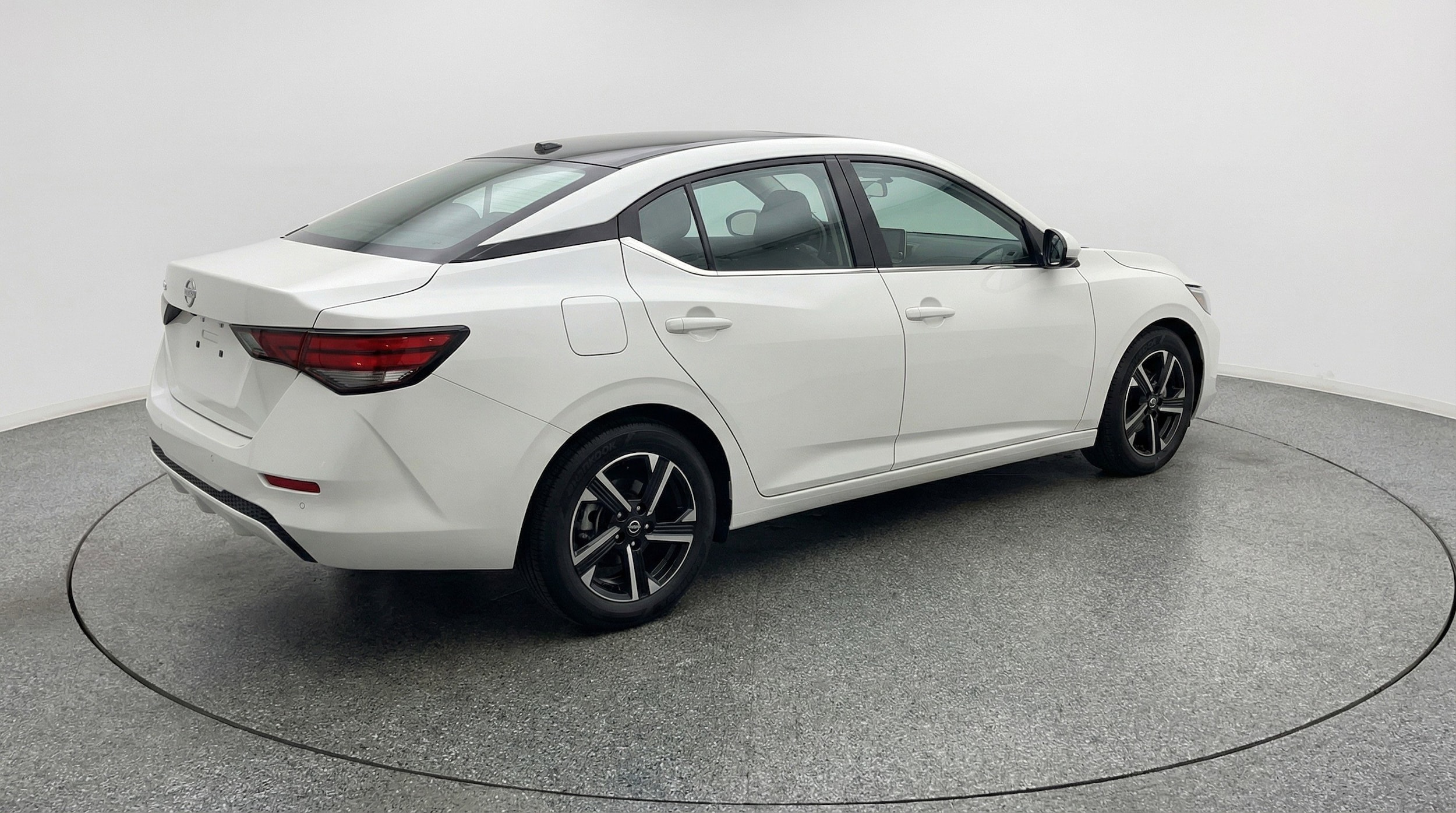 Thumbnail: 2025 Nissan Sentra - 9