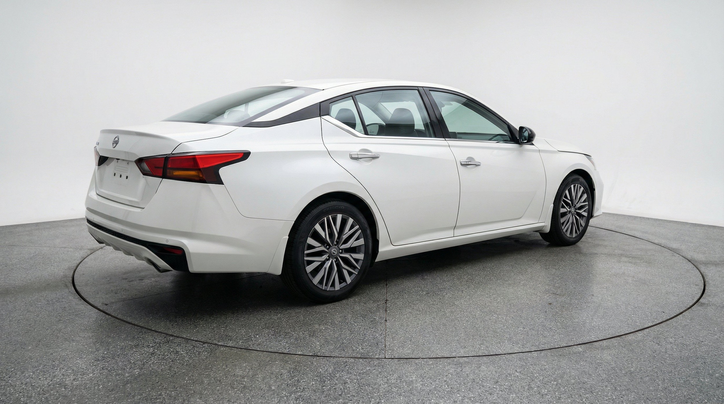 Thumbnail: 2025 Nissan Altima - 9