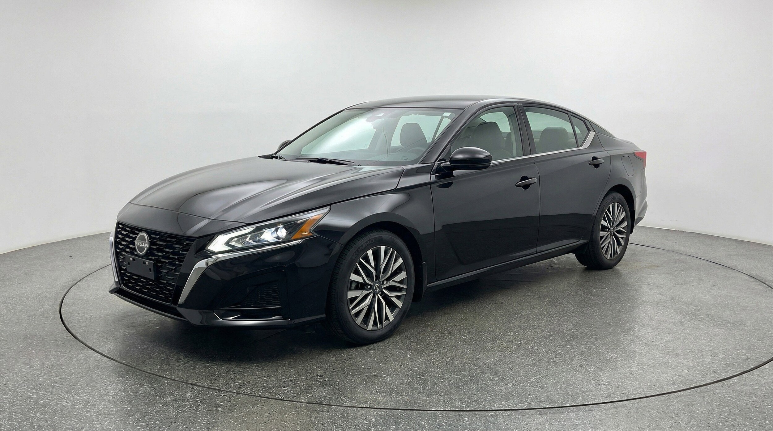 Thumbnail: 2025 Nissan Altima - 3