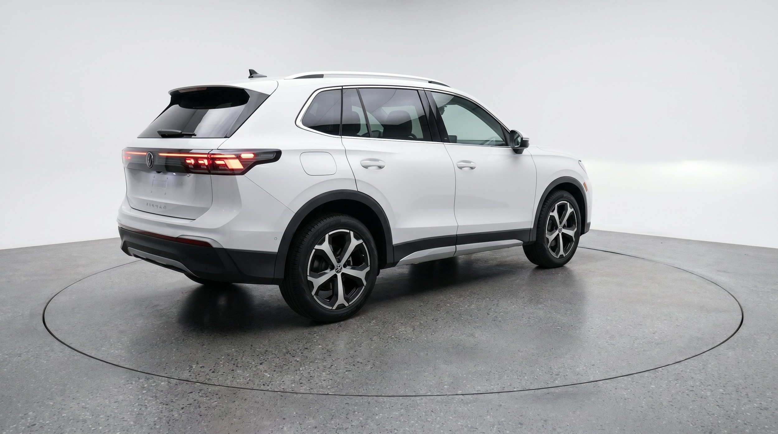 Thumbnail: 2026 Volkswagen Tiguan - 9