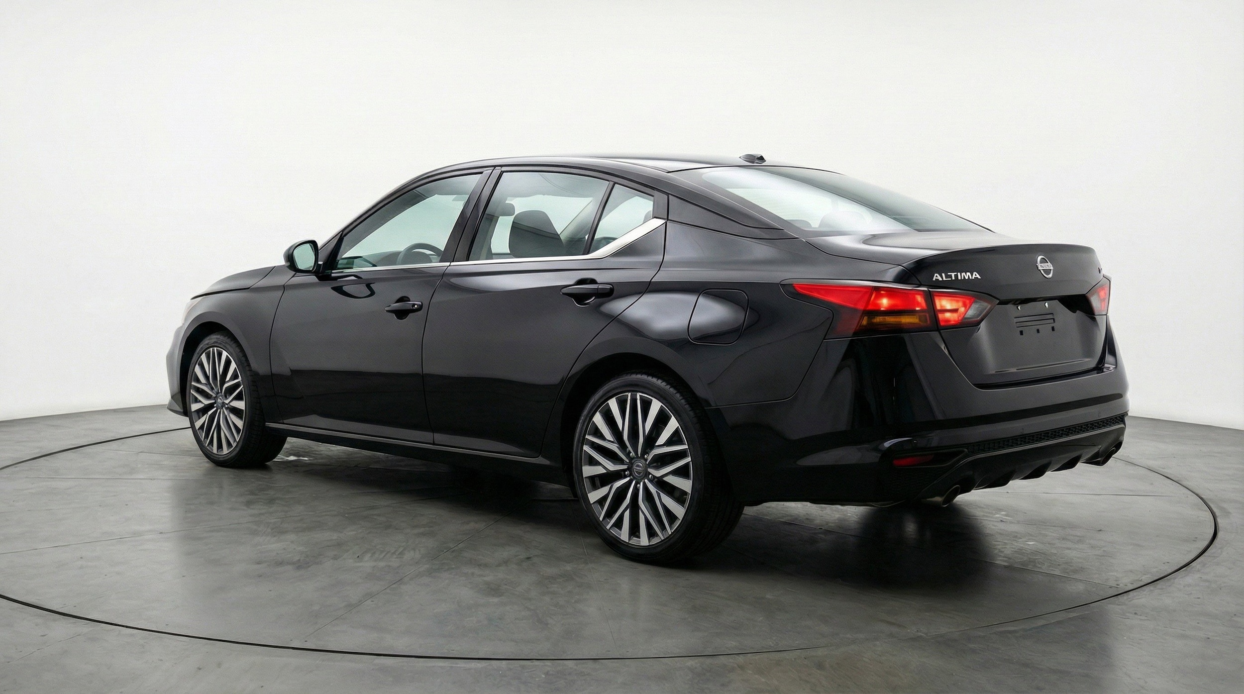 Thumbnail: 2025 Nissan Altima - 6