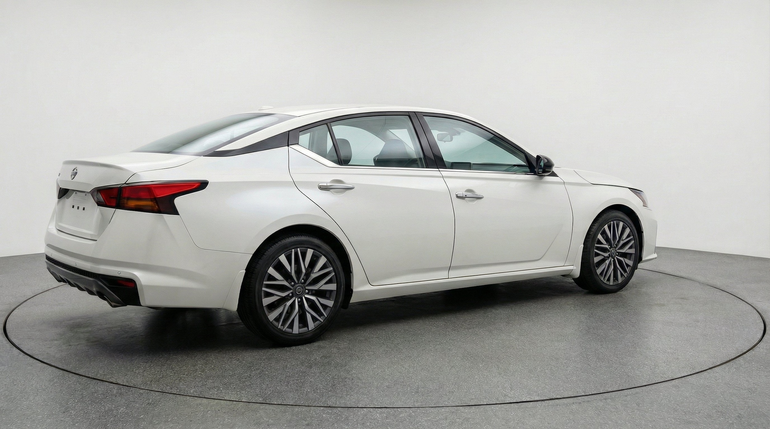 Thumbnail: 2025 Nissan Altima - 9