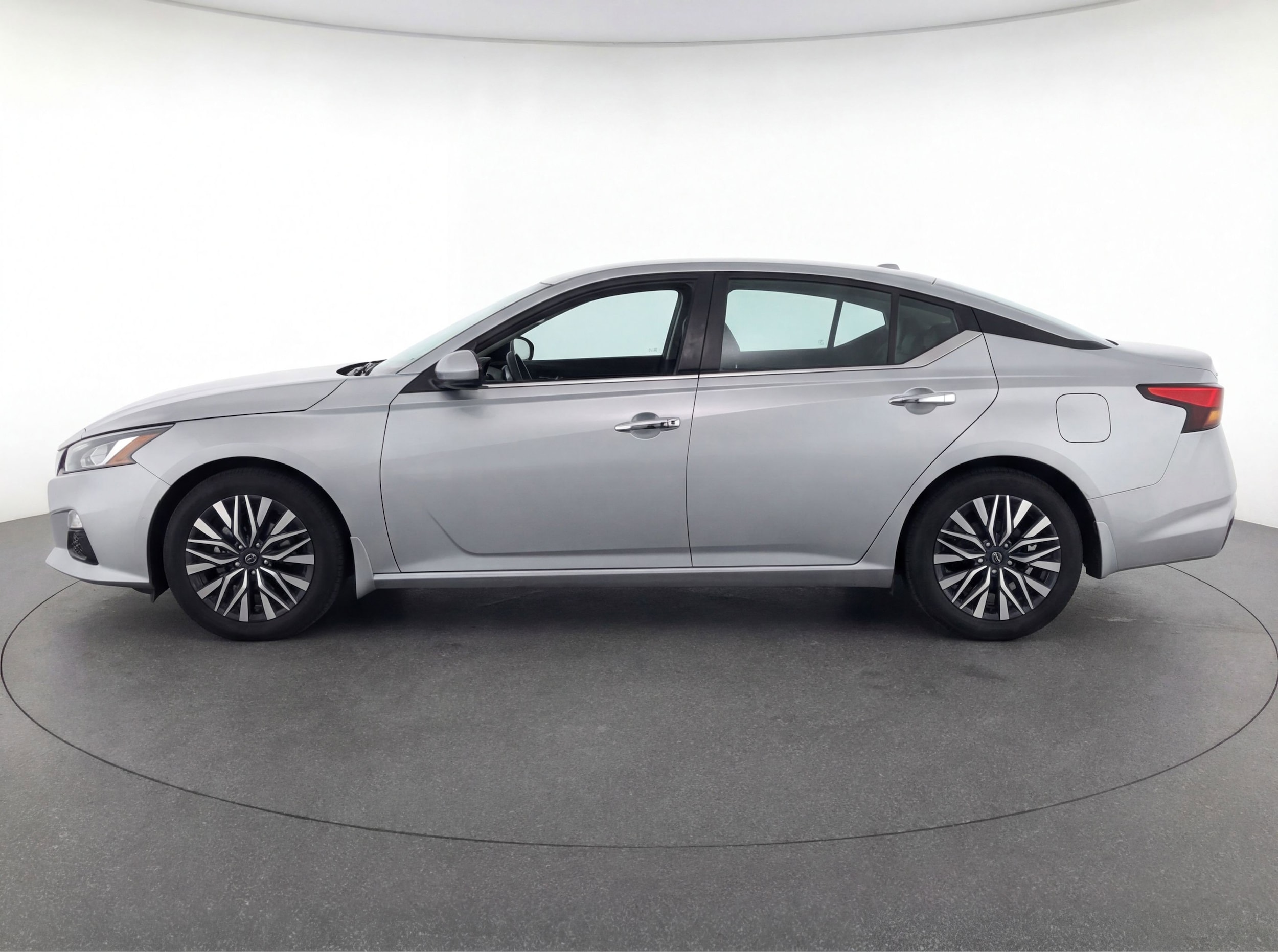 Thumbnail: 2024 Nissan Altima - 5