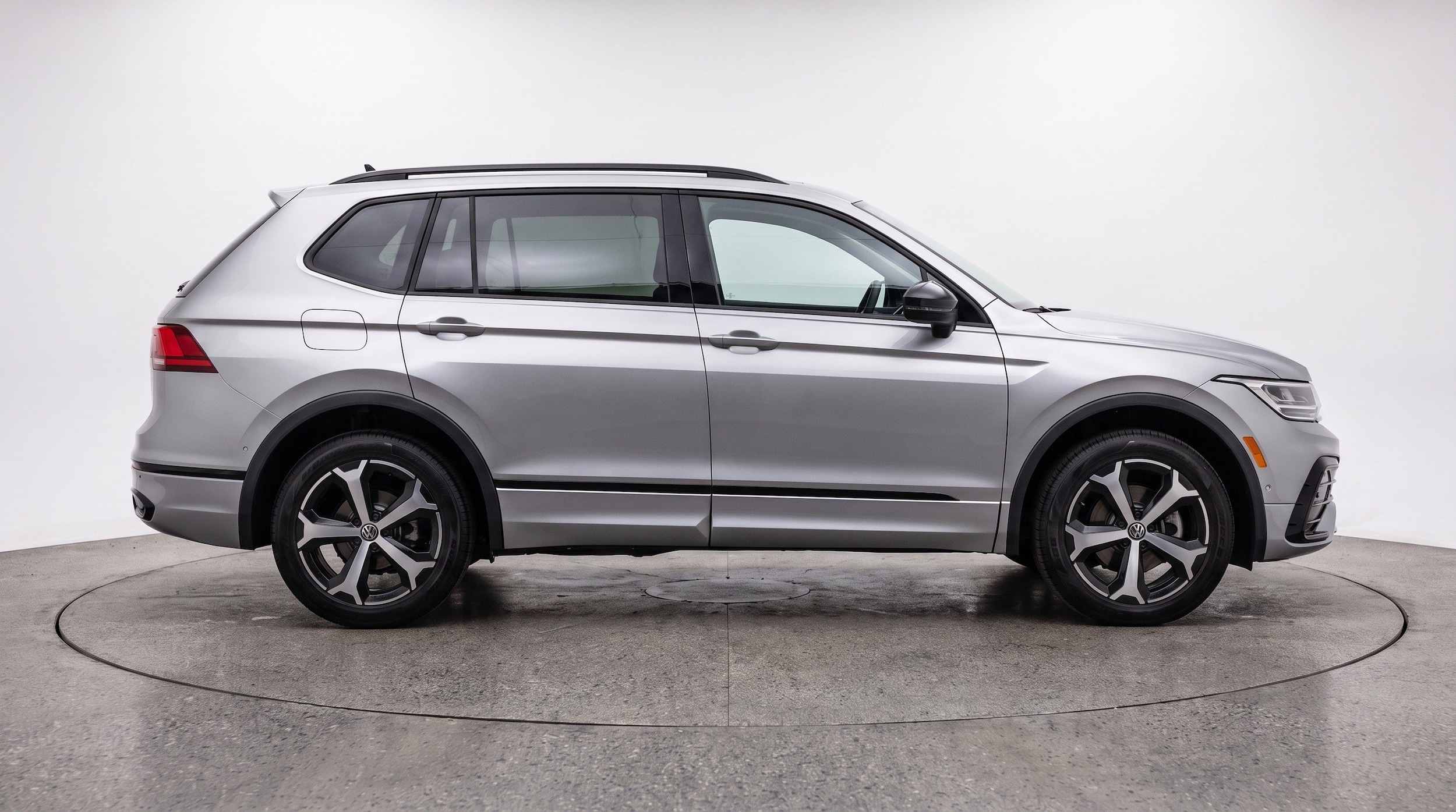 Thumbnail: 2026 Volkswagen Tiguan - 10