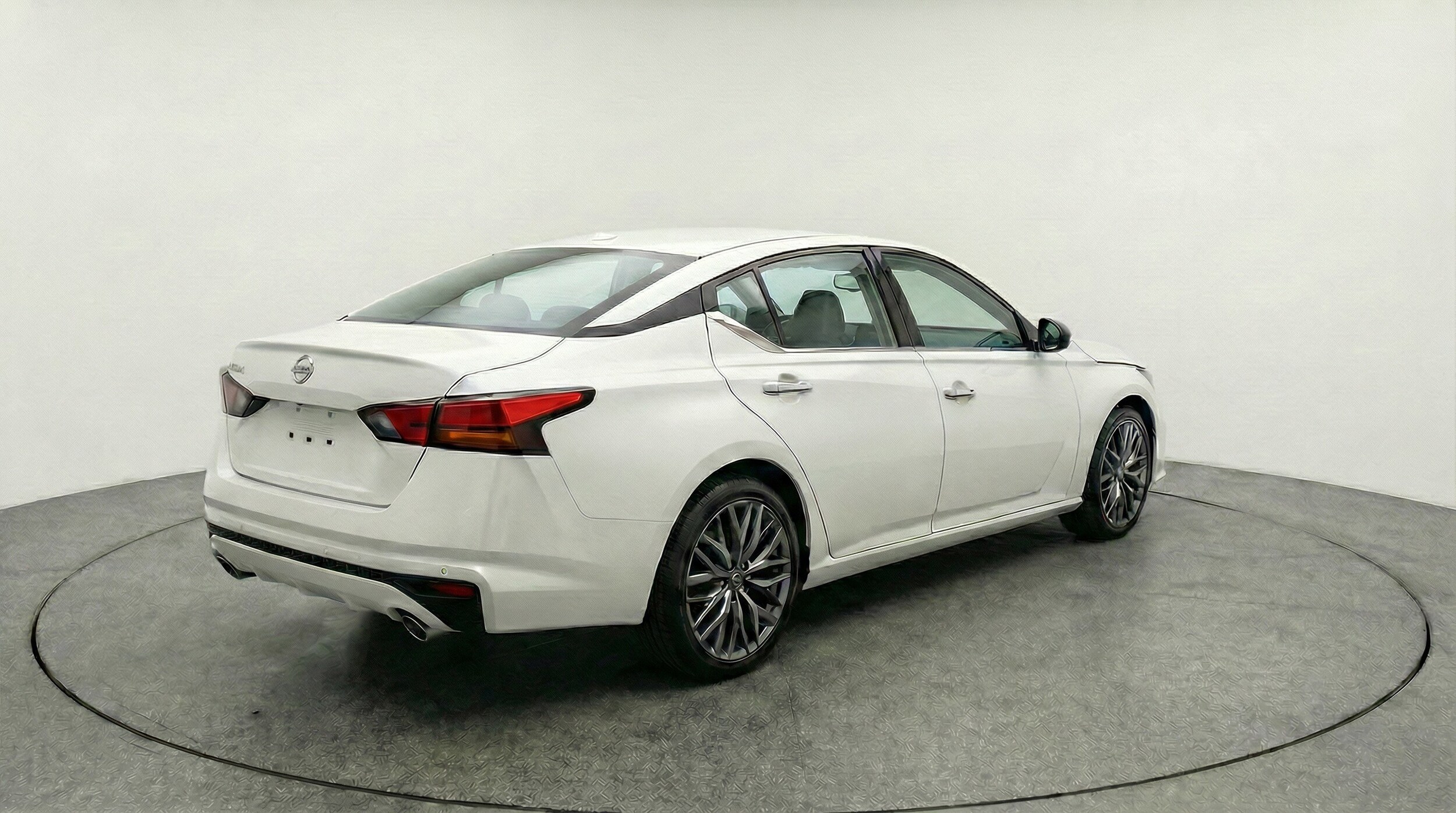 Thumbnail: 2025 Nissan Altima - 9