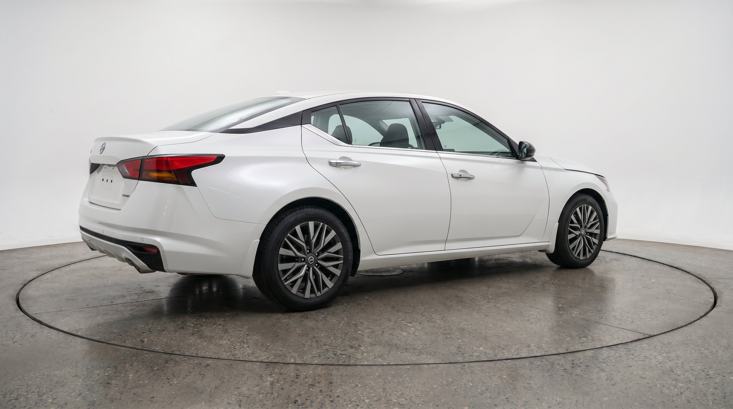 Thumbnail: 2025 Nissan Altima - 9