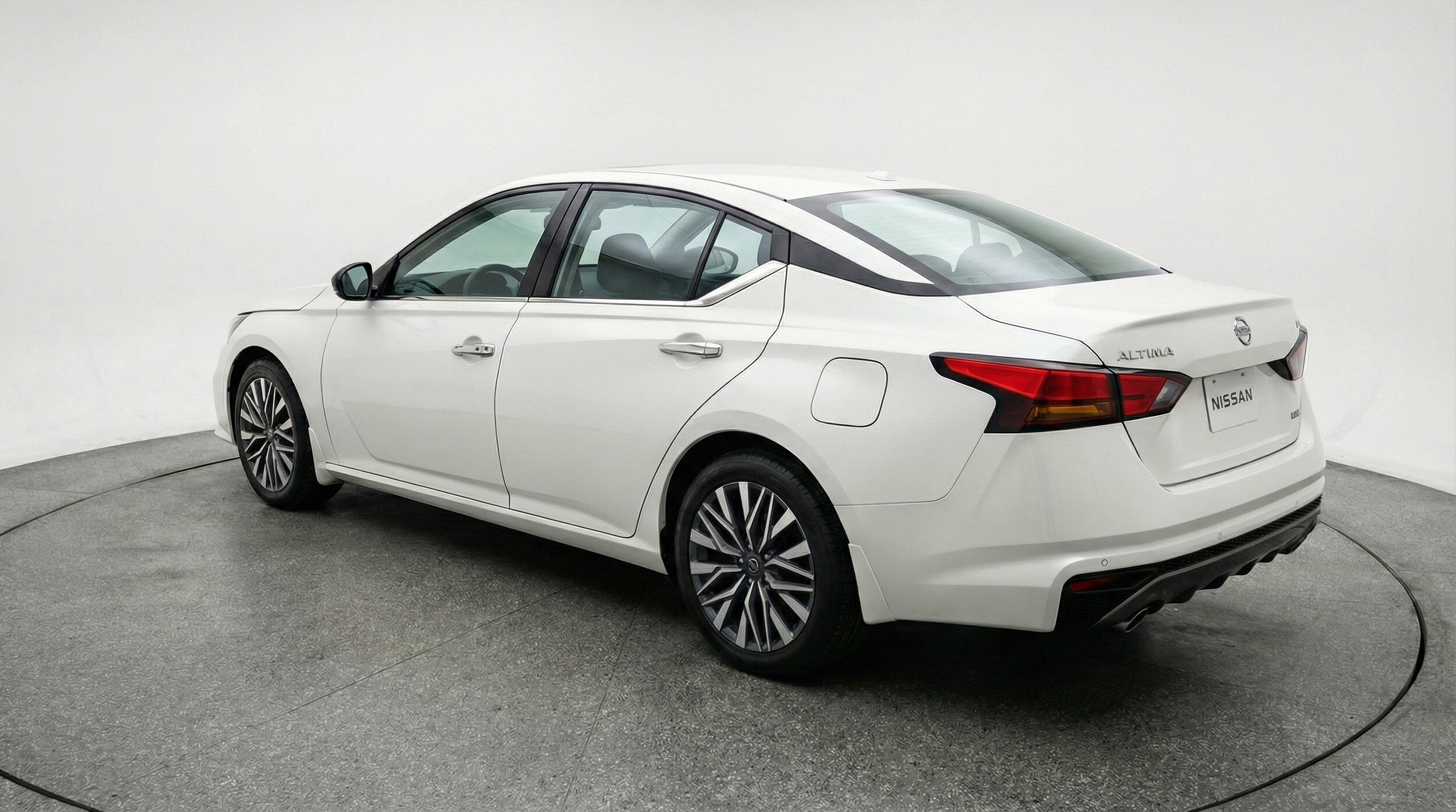 Thumbnail: 2025 Nissan Altima - 6