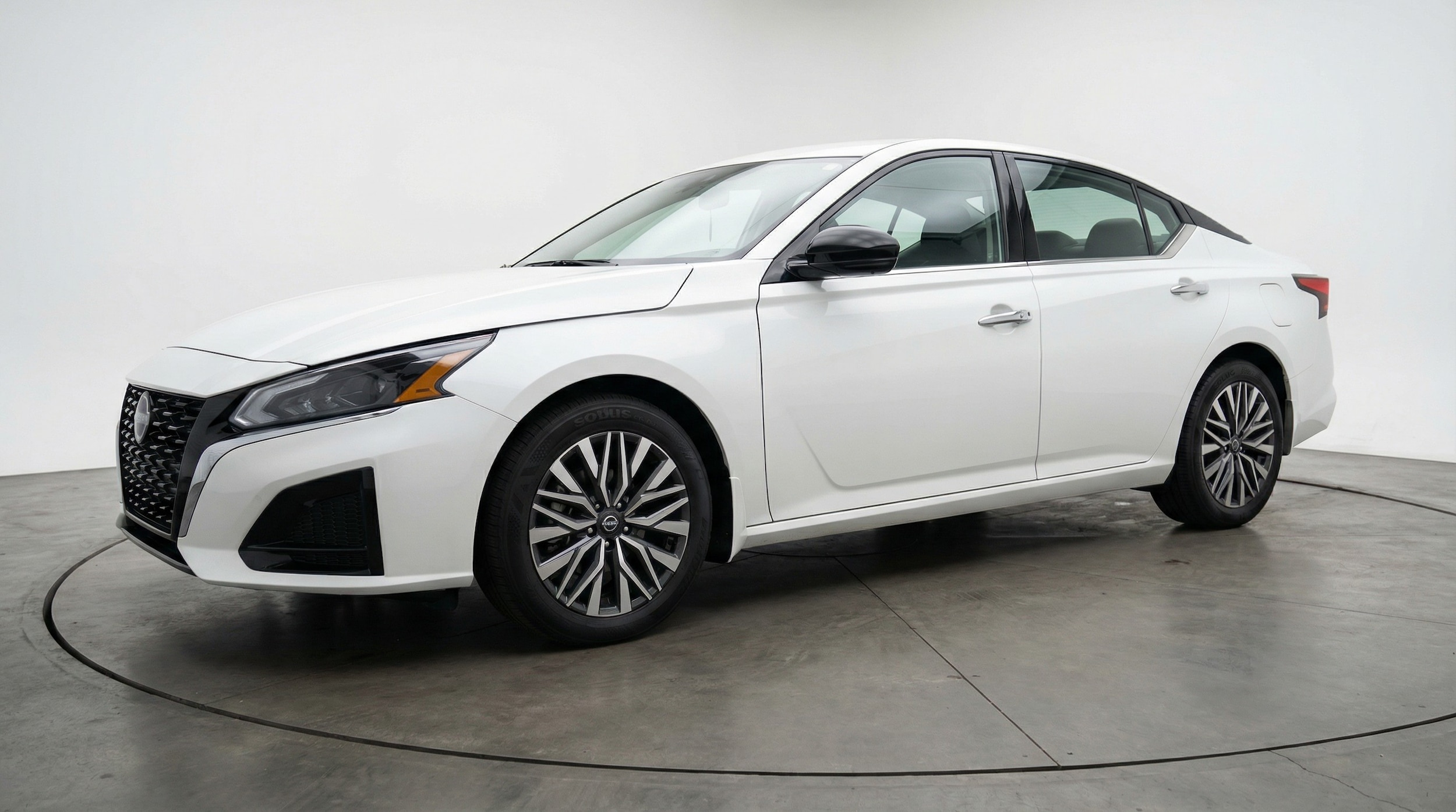 Thumbnail: 2025 Nissan Altima - 3