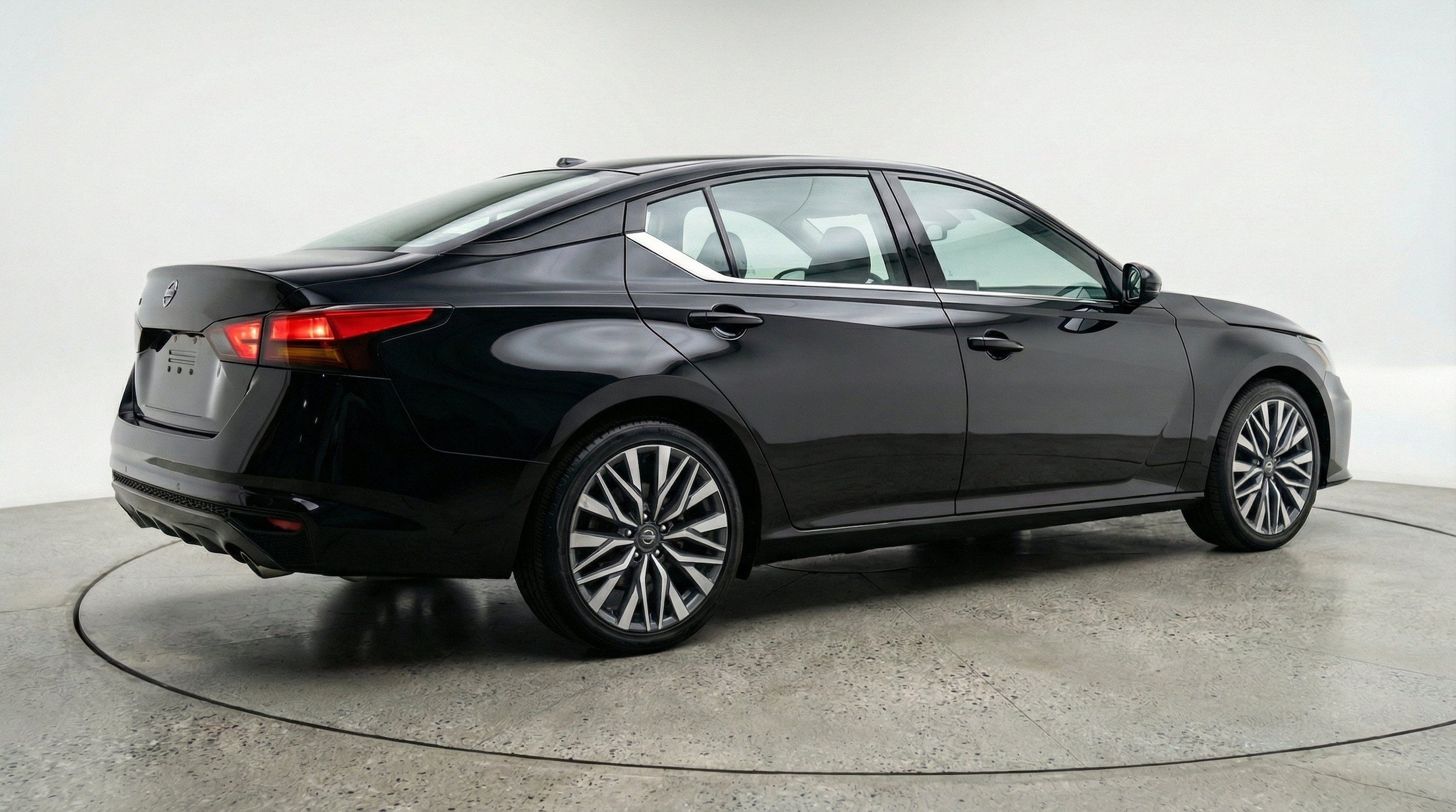 Thumbnail: 2025 Nissan Altima - 9