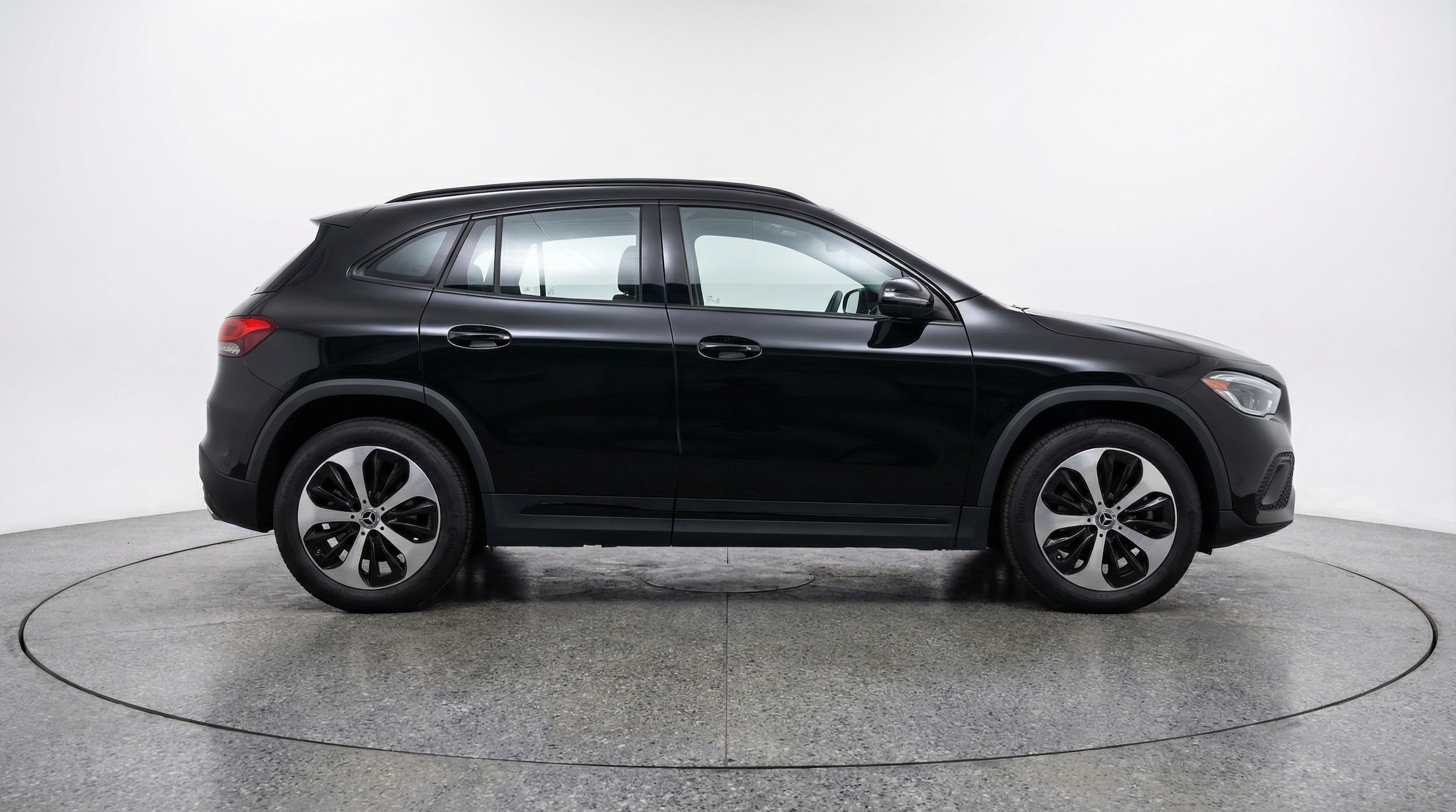 Thumbnail: 2025 Mercedes-Benz GLA - 8