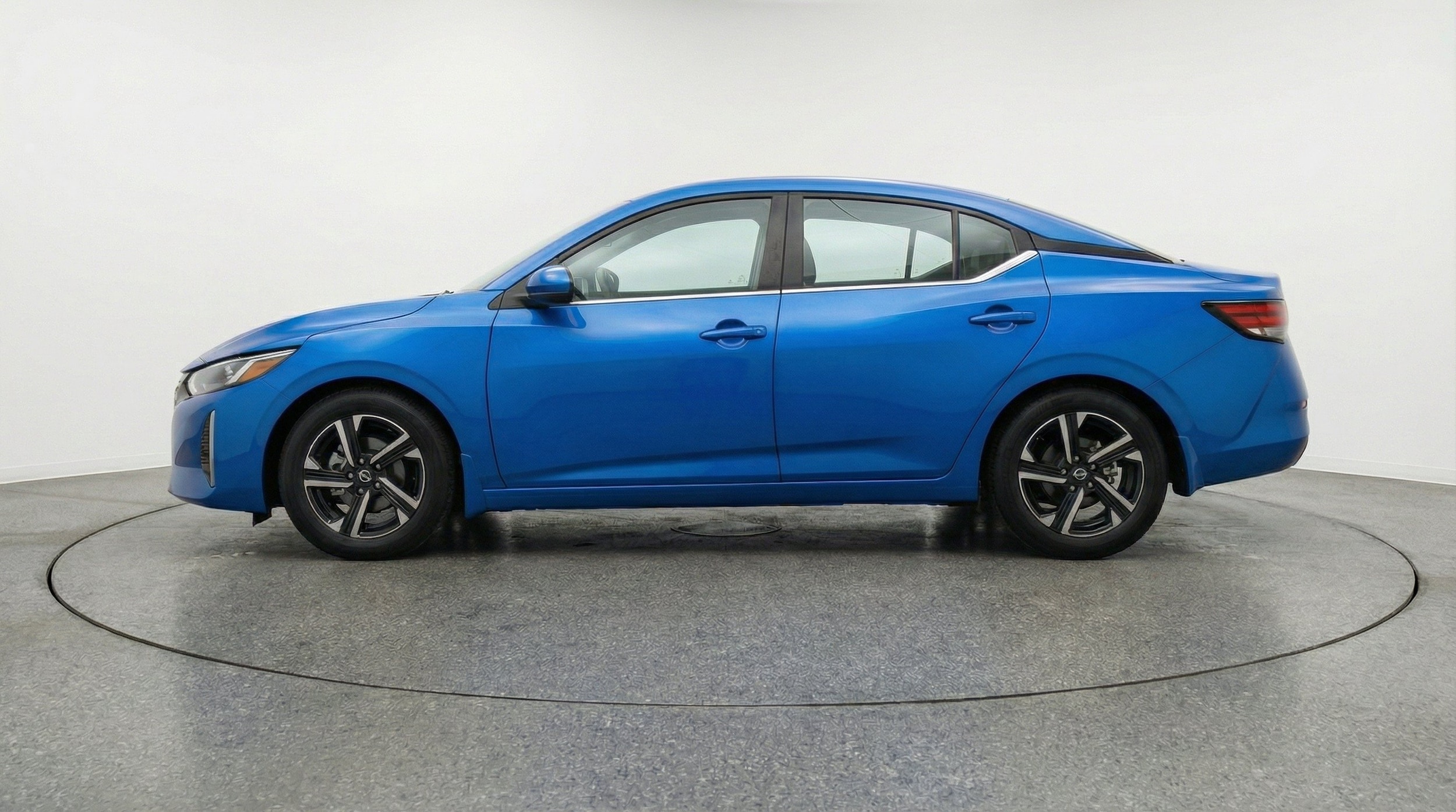 Thumbnail: 2025 Nissan Sentra - 5