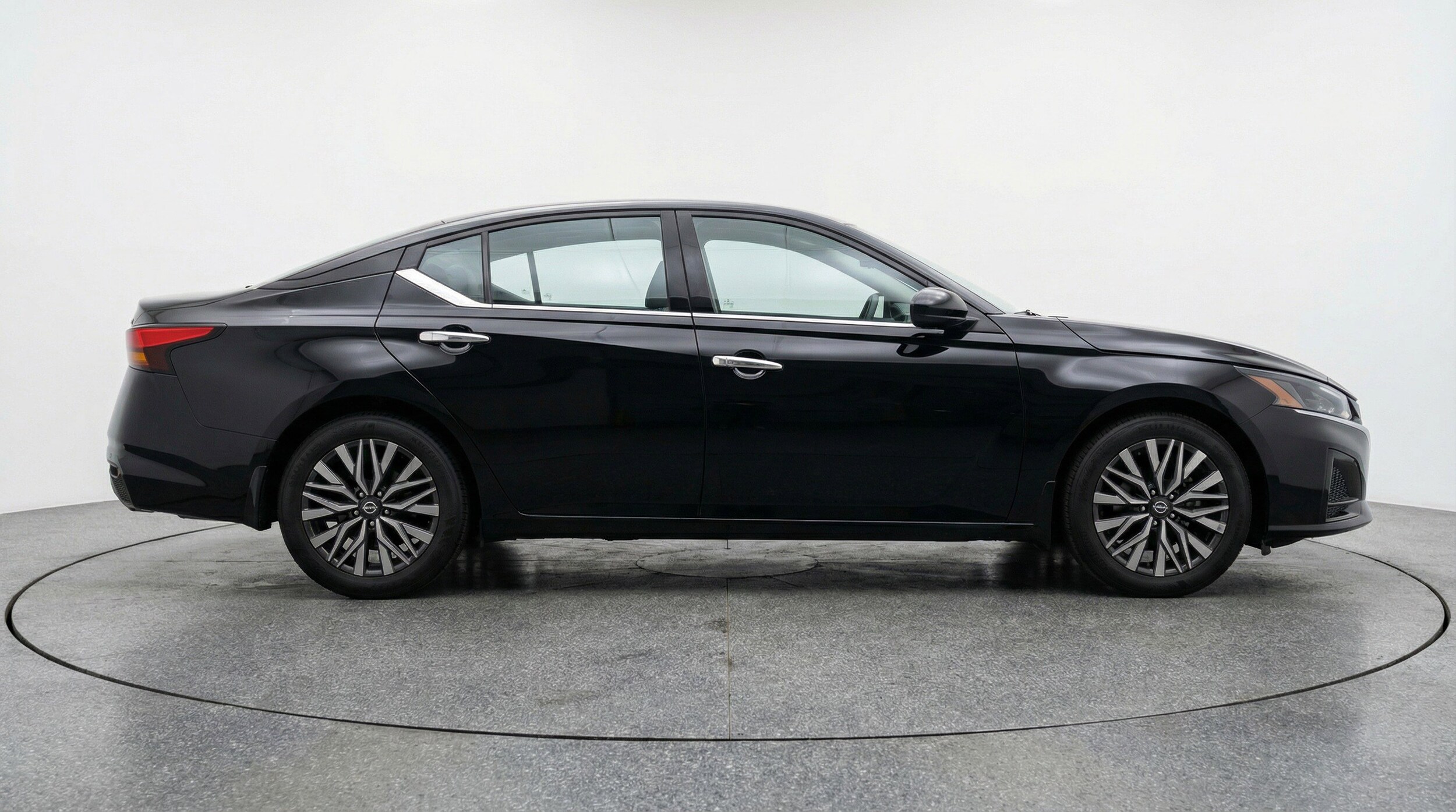 Thumbnail: 2025 Nissan Altima - 11