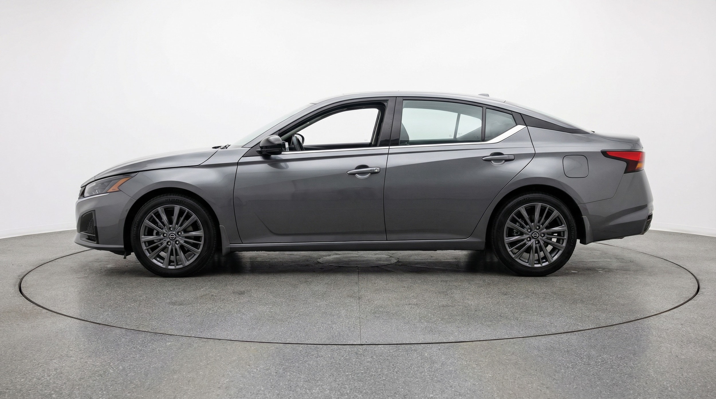 Thumbnail: 2025 Nissan Altima - 4