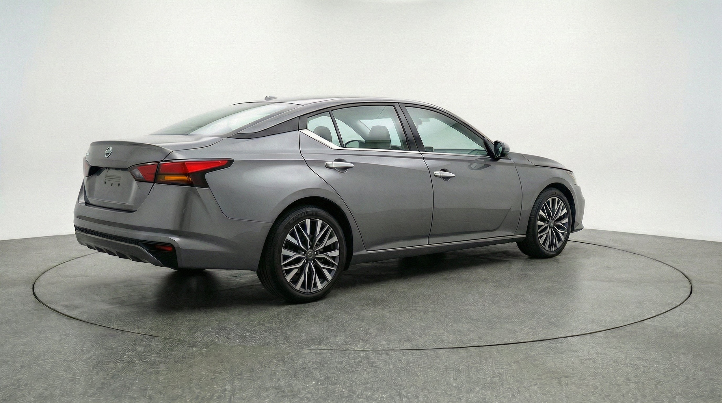 Thumbnail: 2025 Nissan Altima - 9