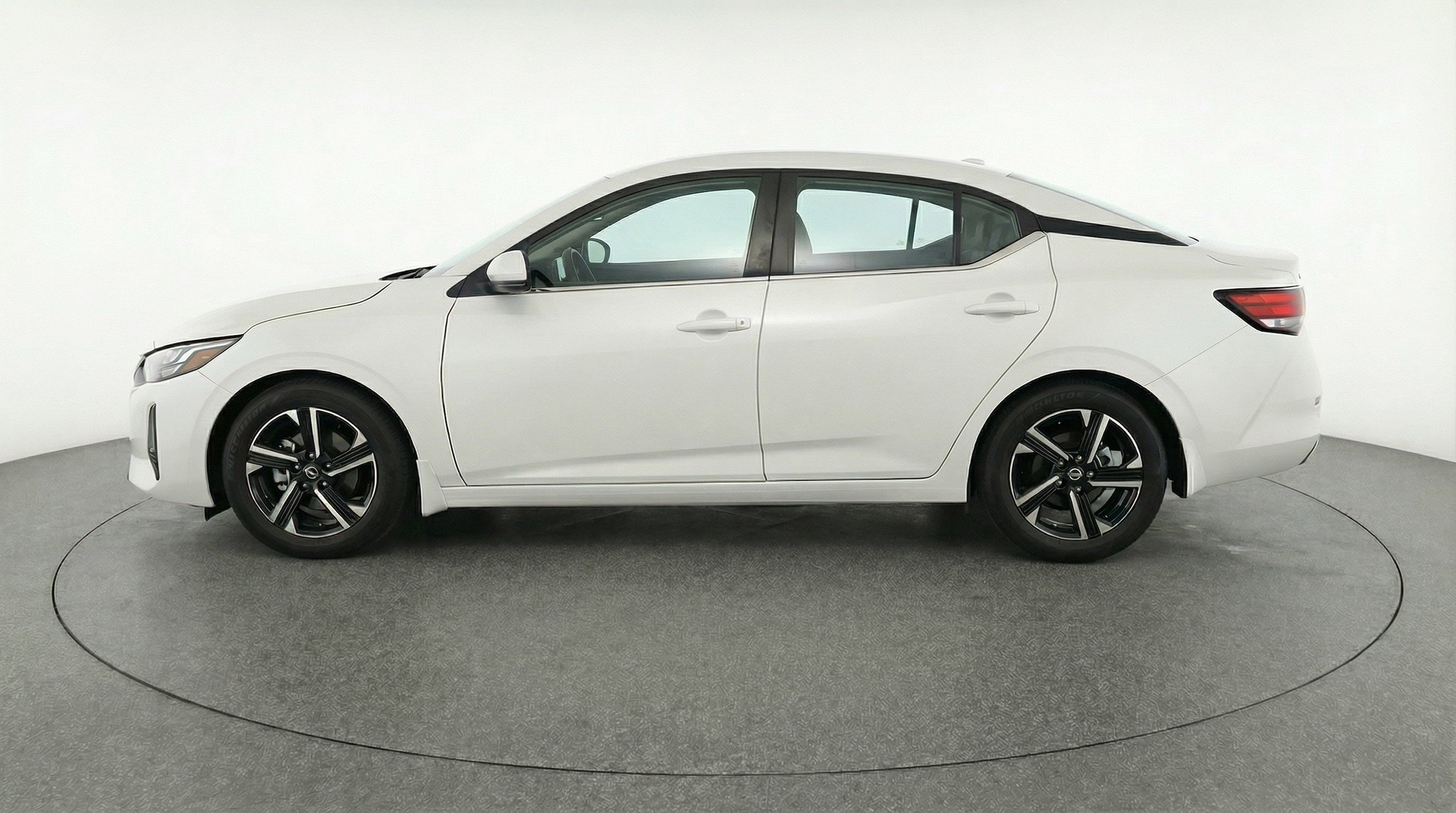 Thumbnail: 2025 Nissan Sentra - 5