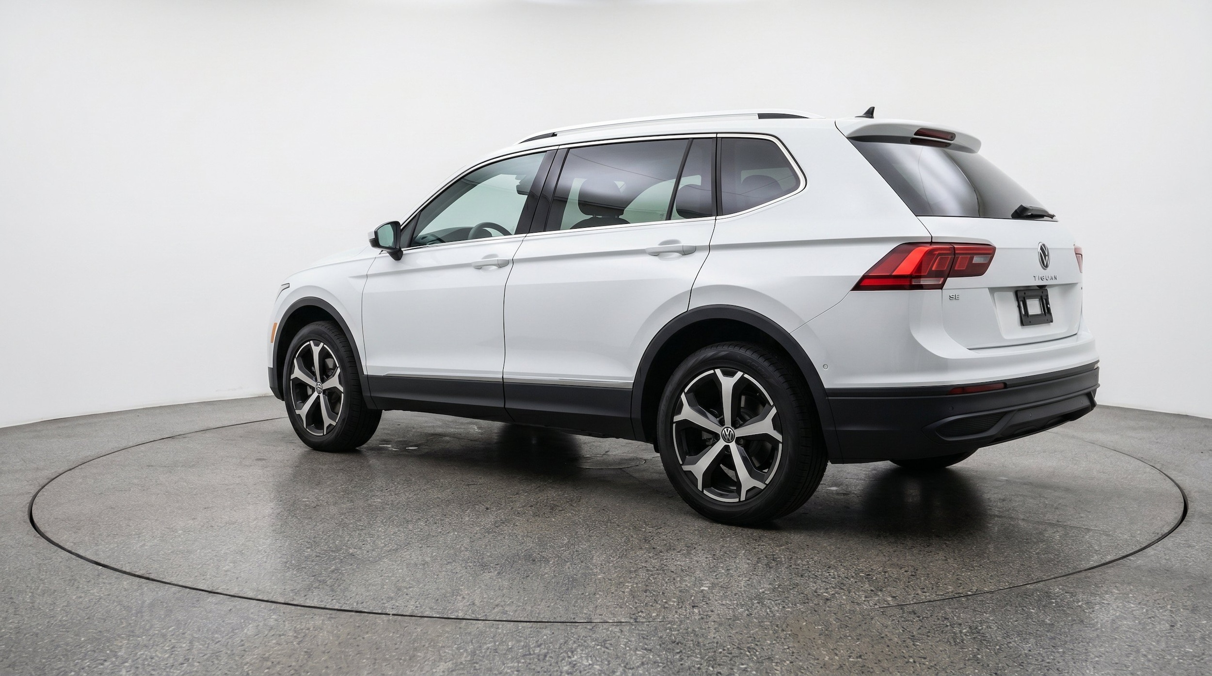 Thumbnail: 2026 Volkswagen Tiguan - 6