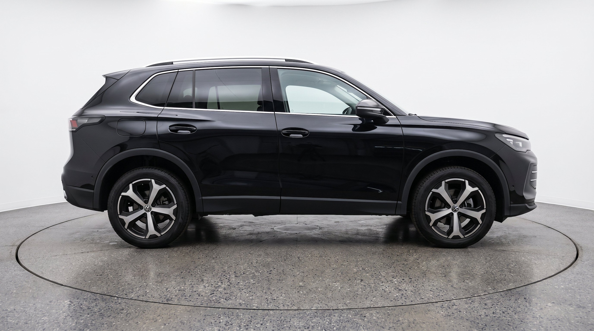 Thumbnail: 2026 Volkswagen Tiguan - 10