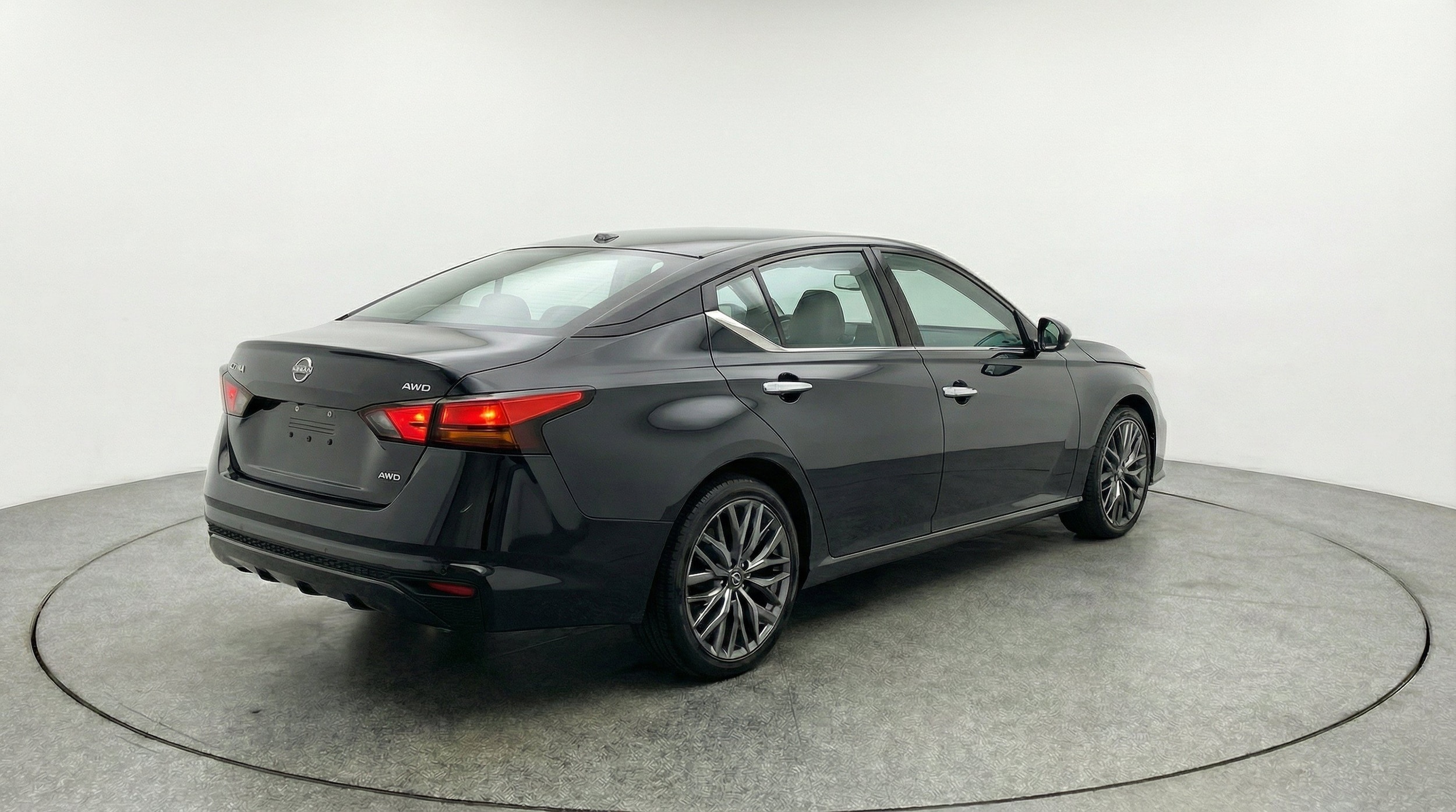 Thumbnail: 2025 Nissan Altima - 9