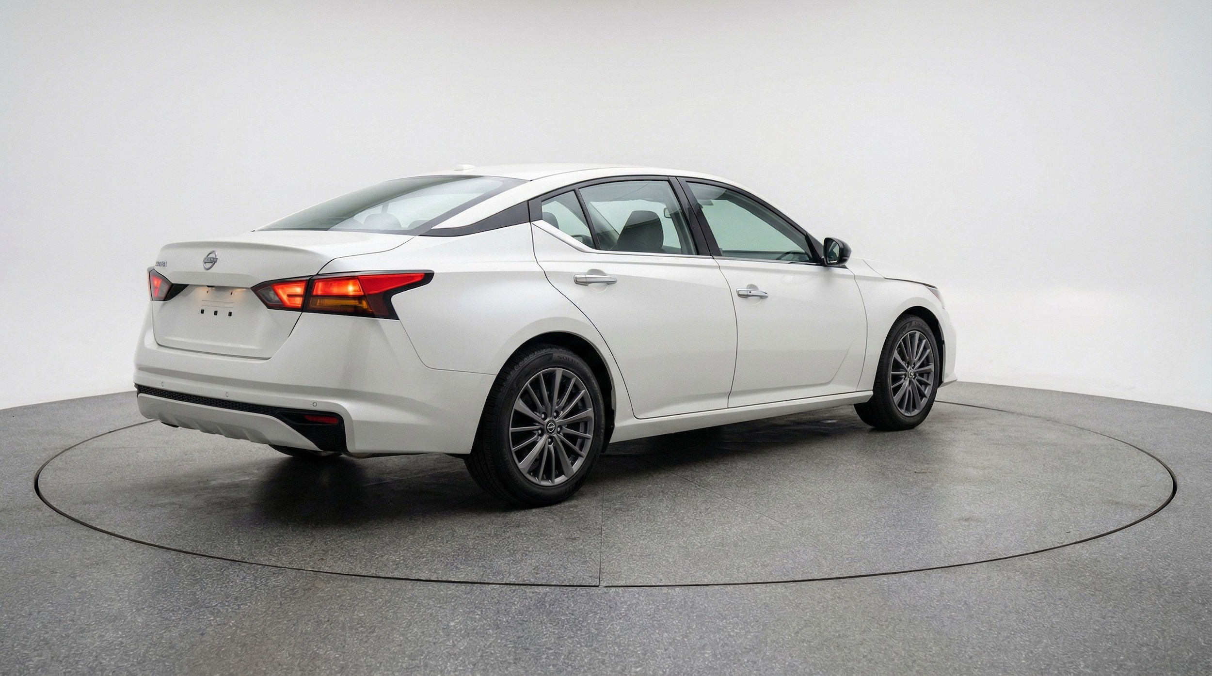 Thumbnail: 2025 Nissan Altima - 9