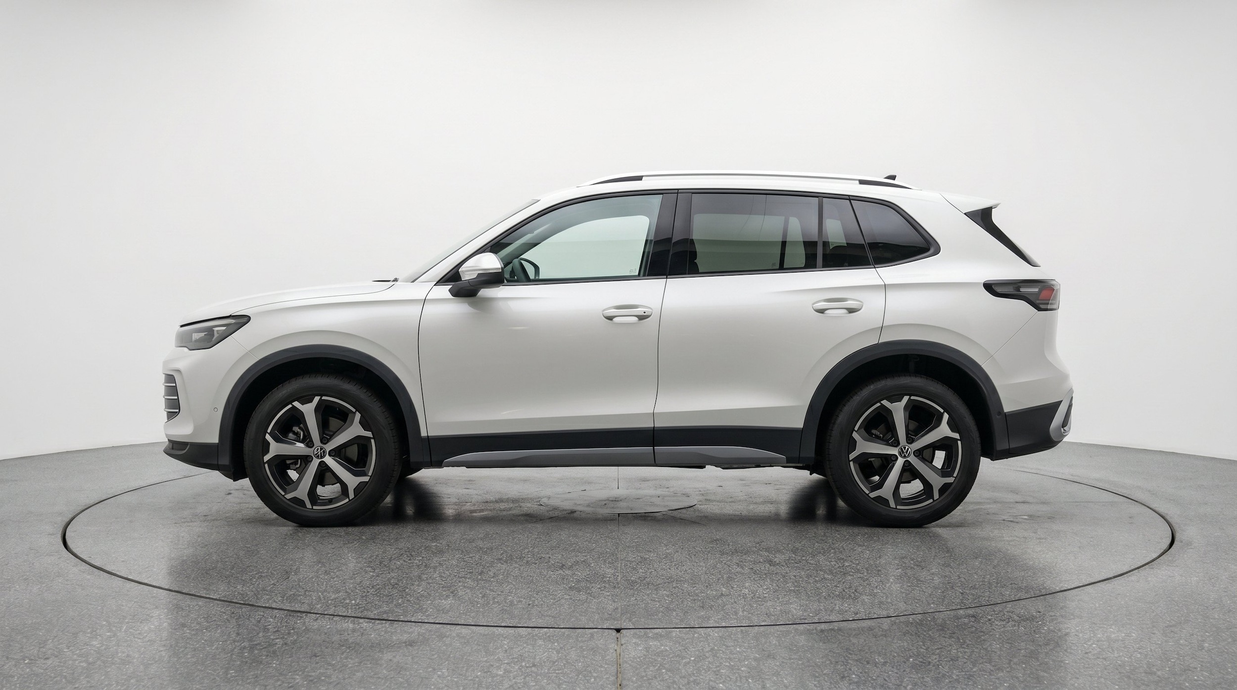 Thumbnail: 2026 Volkswagen Tiguan - 5