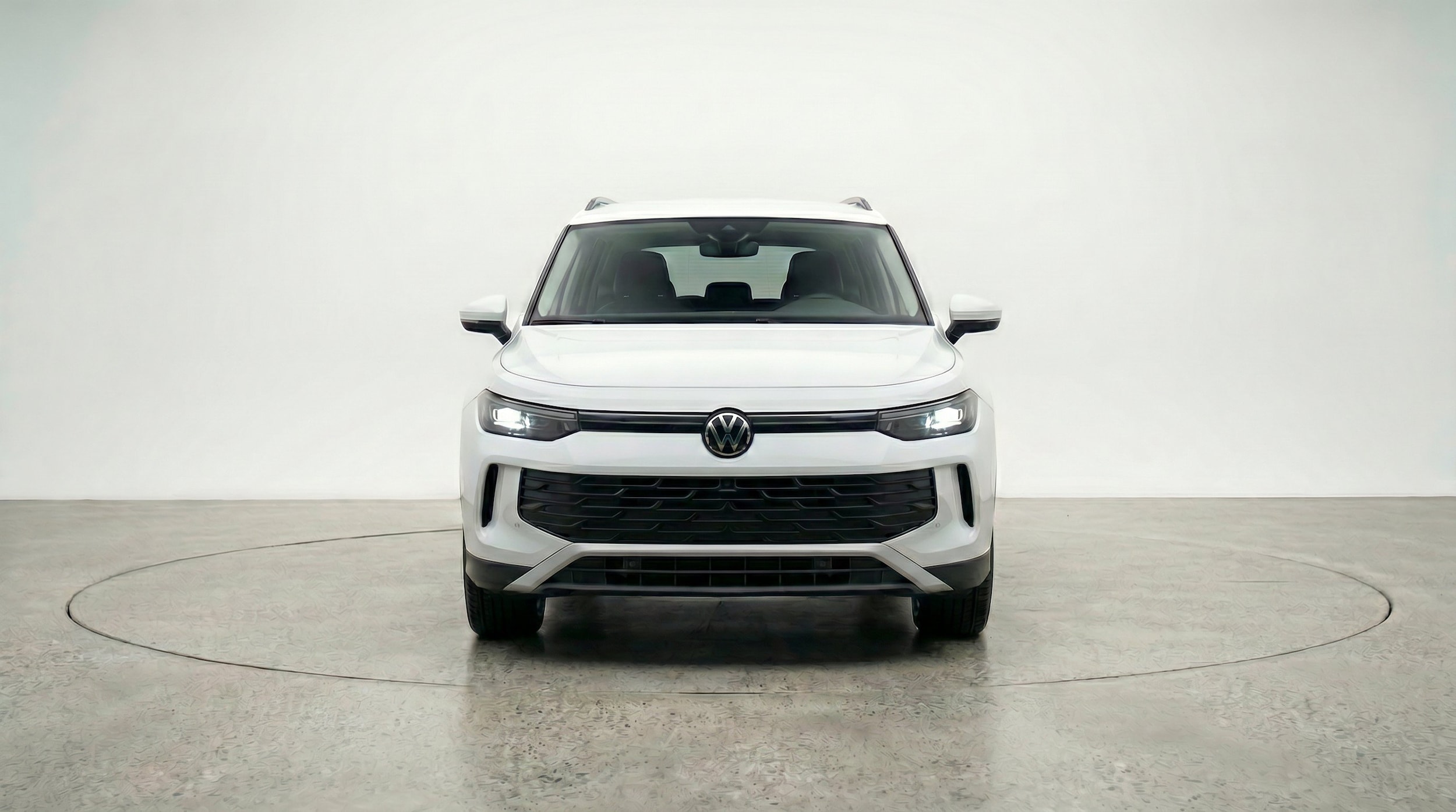 Thumbnail: 2026 Volkswagen Tiguan - 2