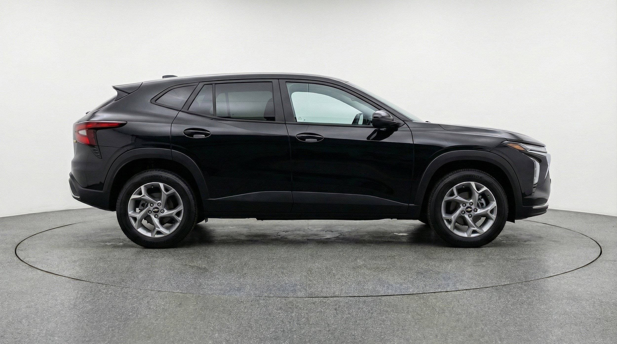 Thumbnail: 2025 Chevrolet Trax - 11