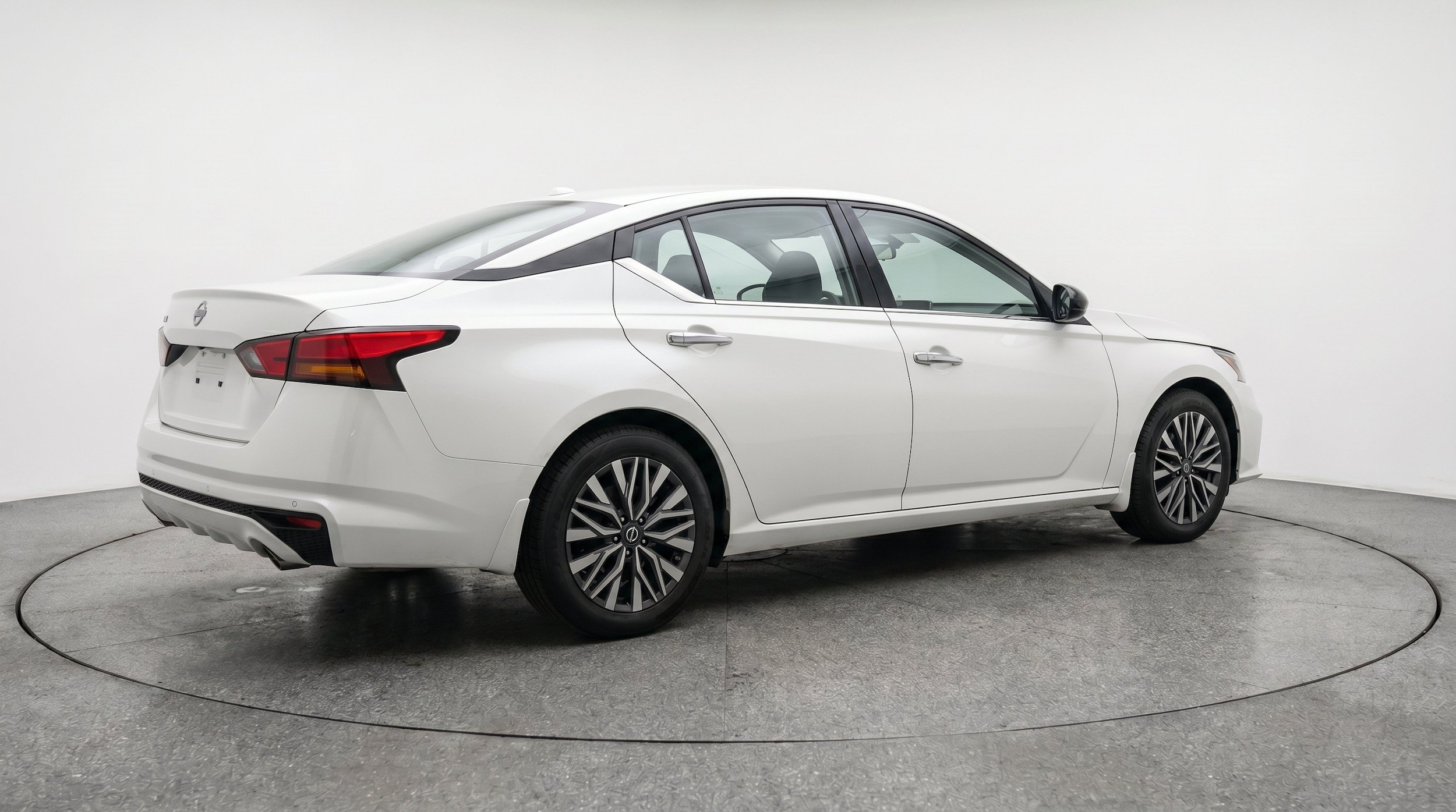Thumbnail: 2025 Nissan Altima - 9