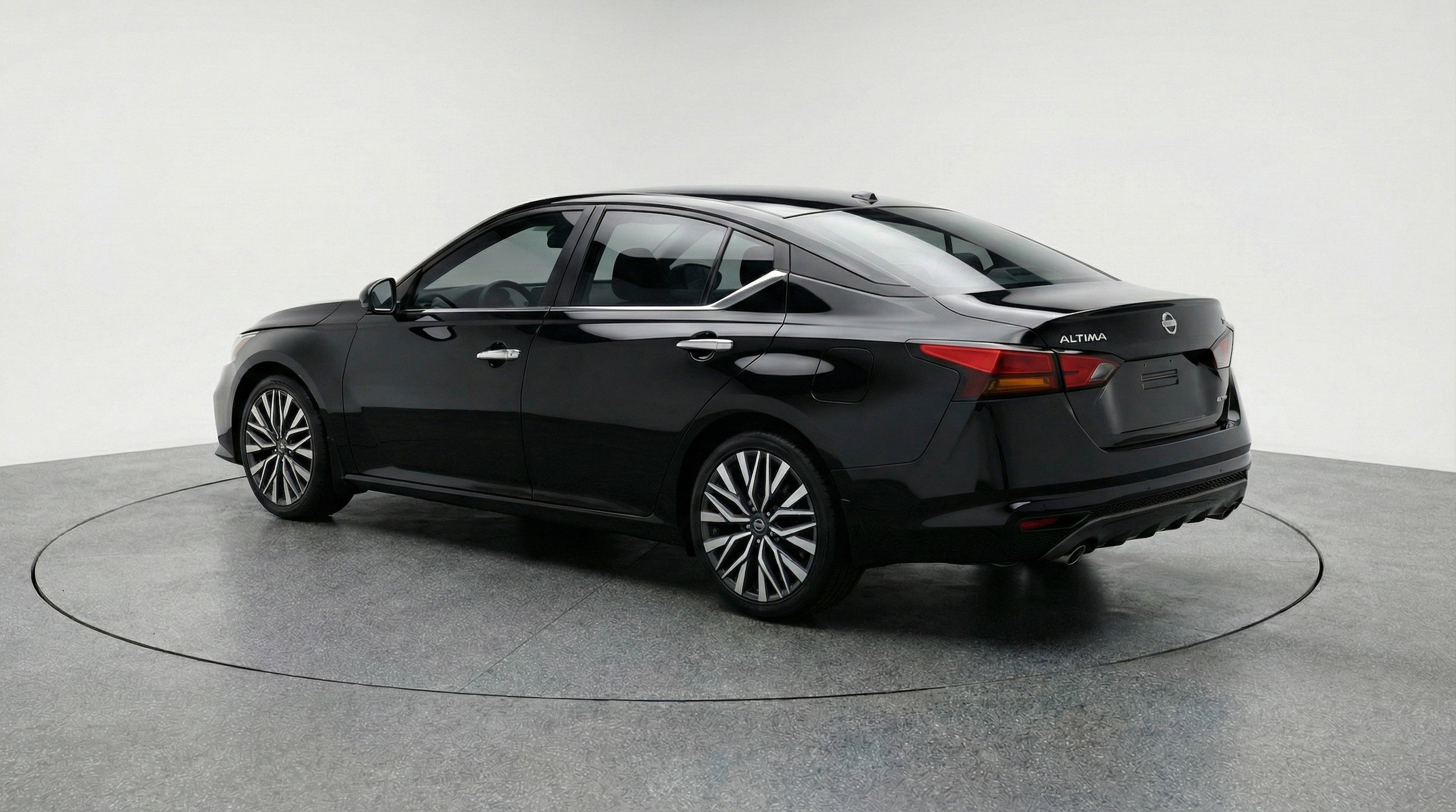 Thumbnail: 2025 Nissan Altima - 6