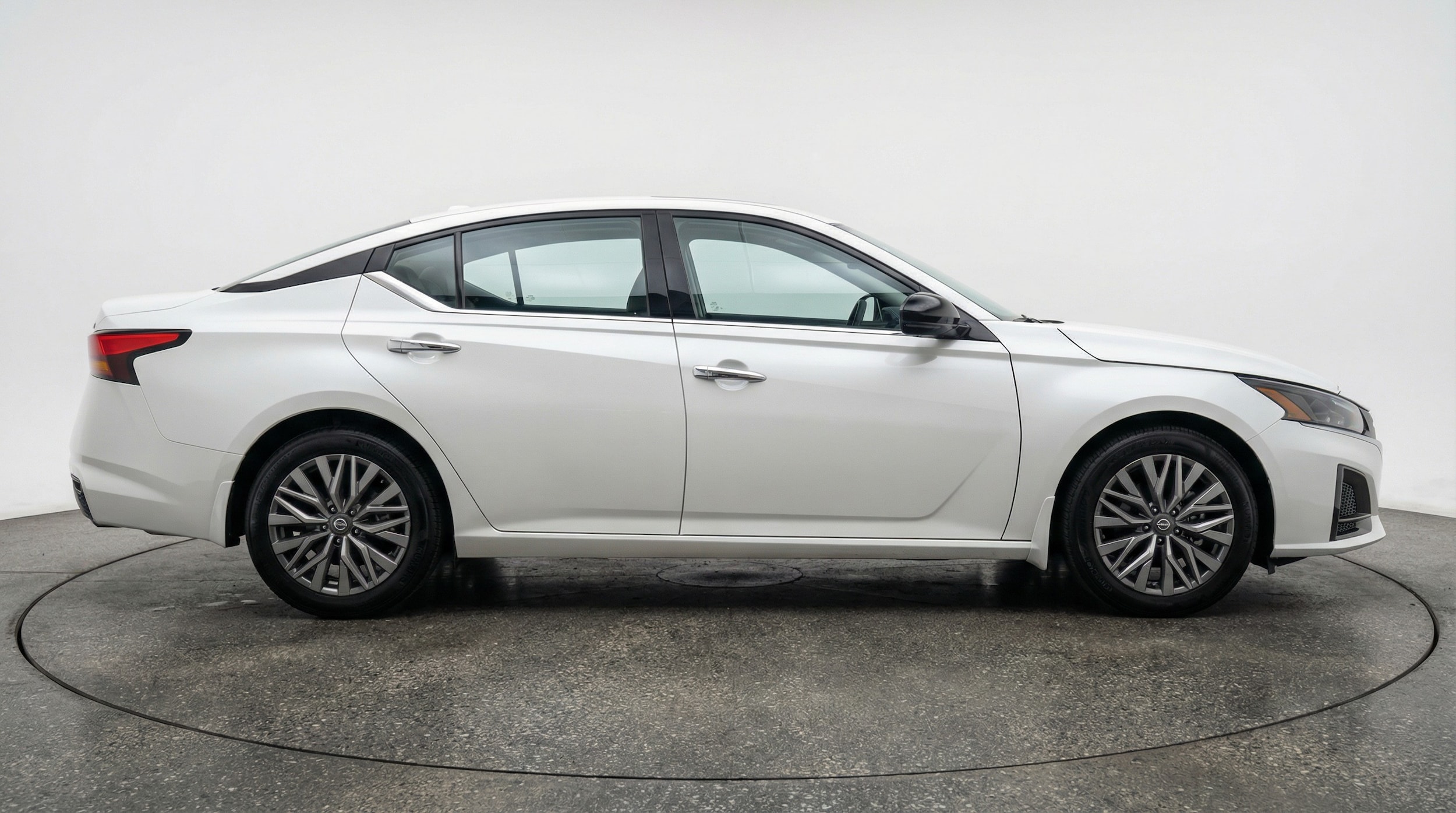 Thumbnail: 2025 Nissan Altima - 8