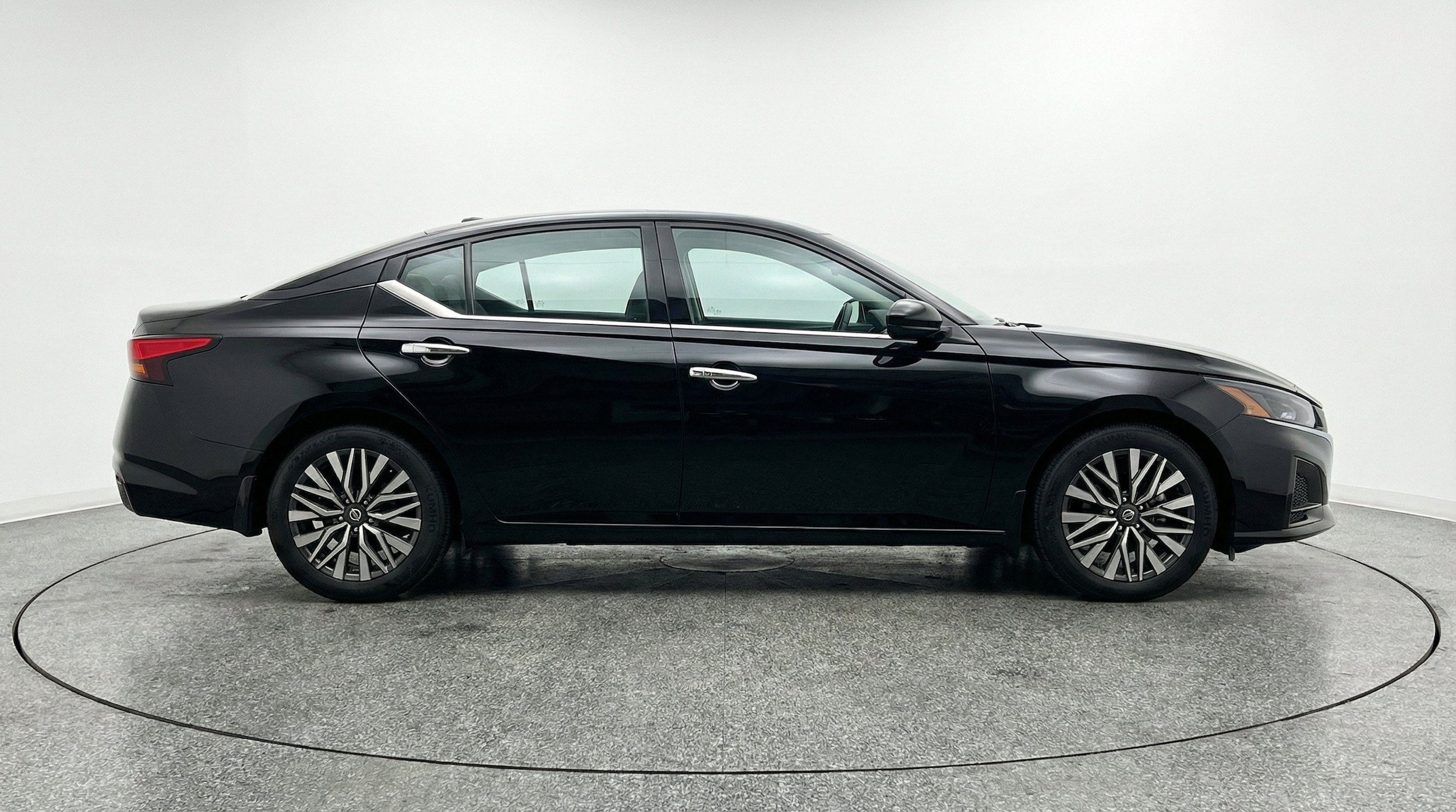 Thumbnail: 2025 Nissan Altima - 11