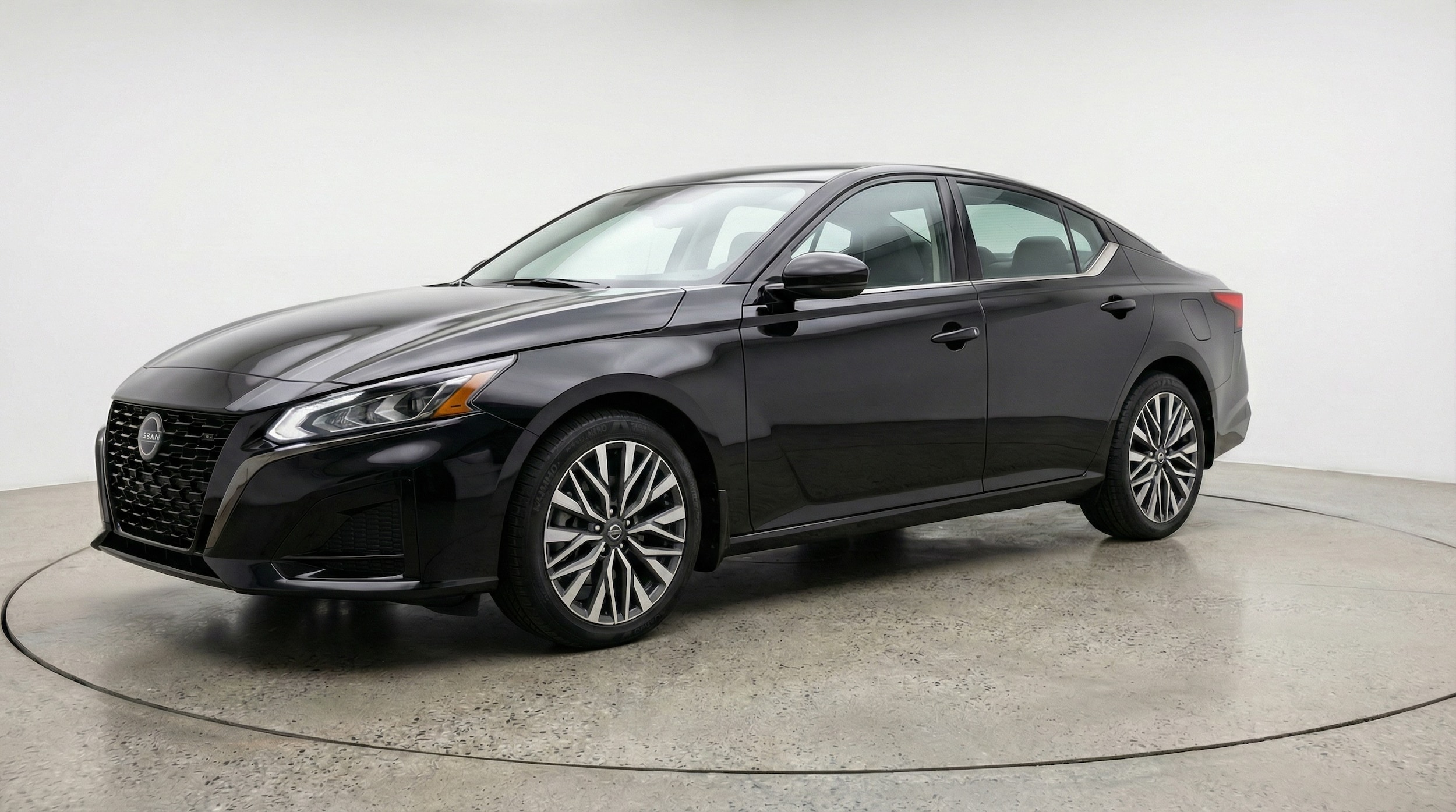 Thumbnail: 2025 Nissan Altima - 3