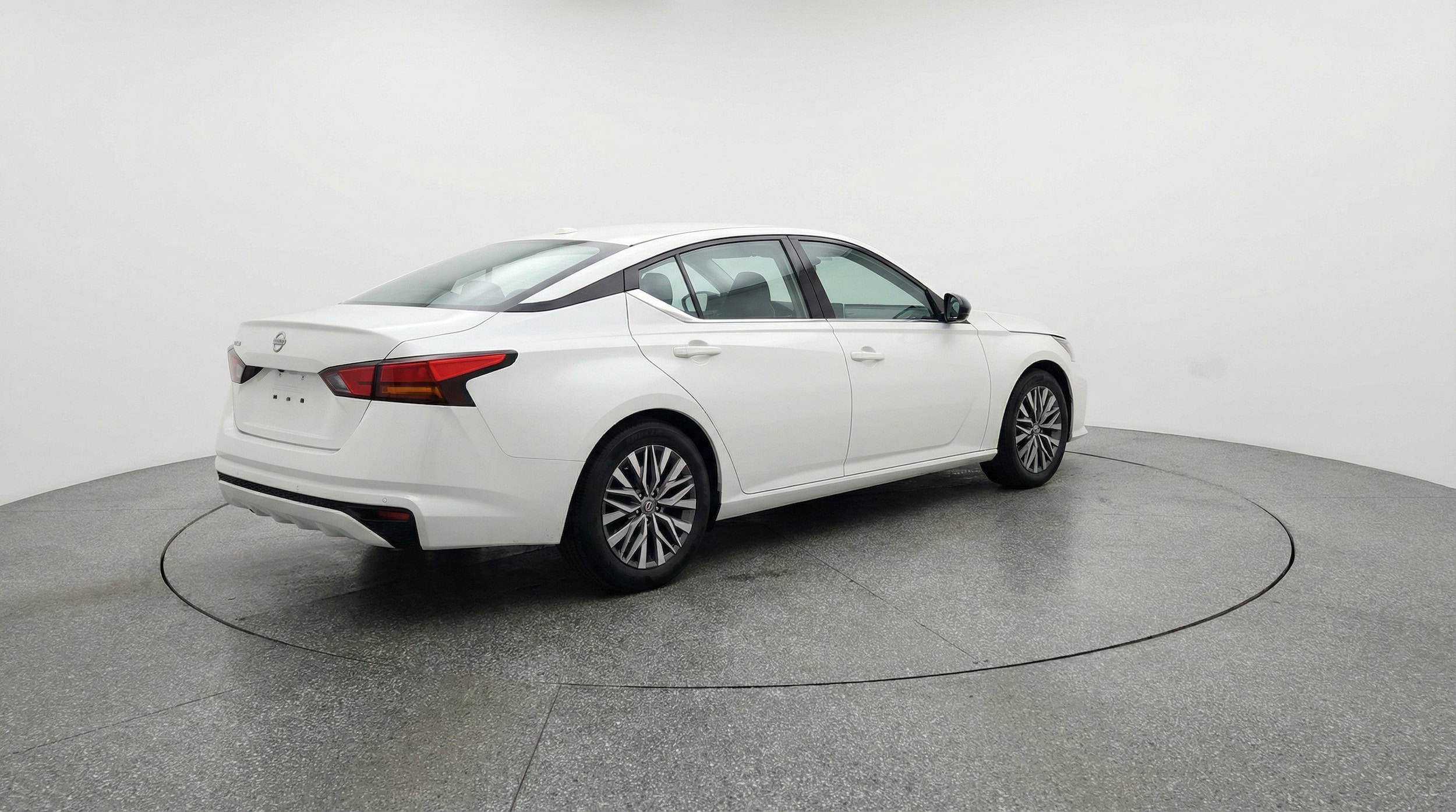 Thumbnail: 2025 Nissan Altima - 9