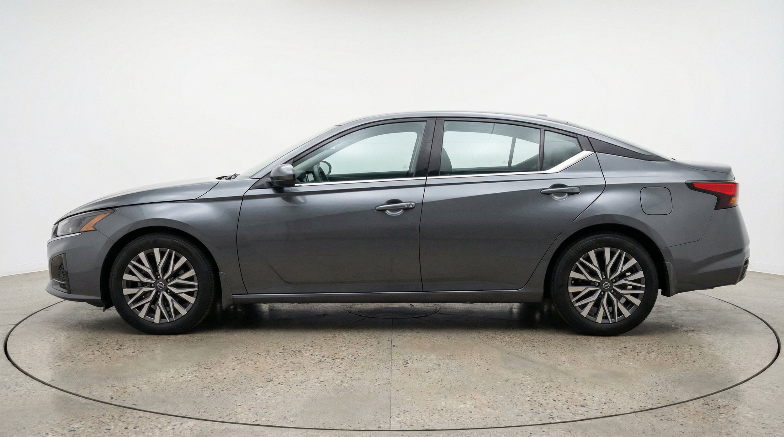 Thumbnail: 2025 Nissan Altima - 5