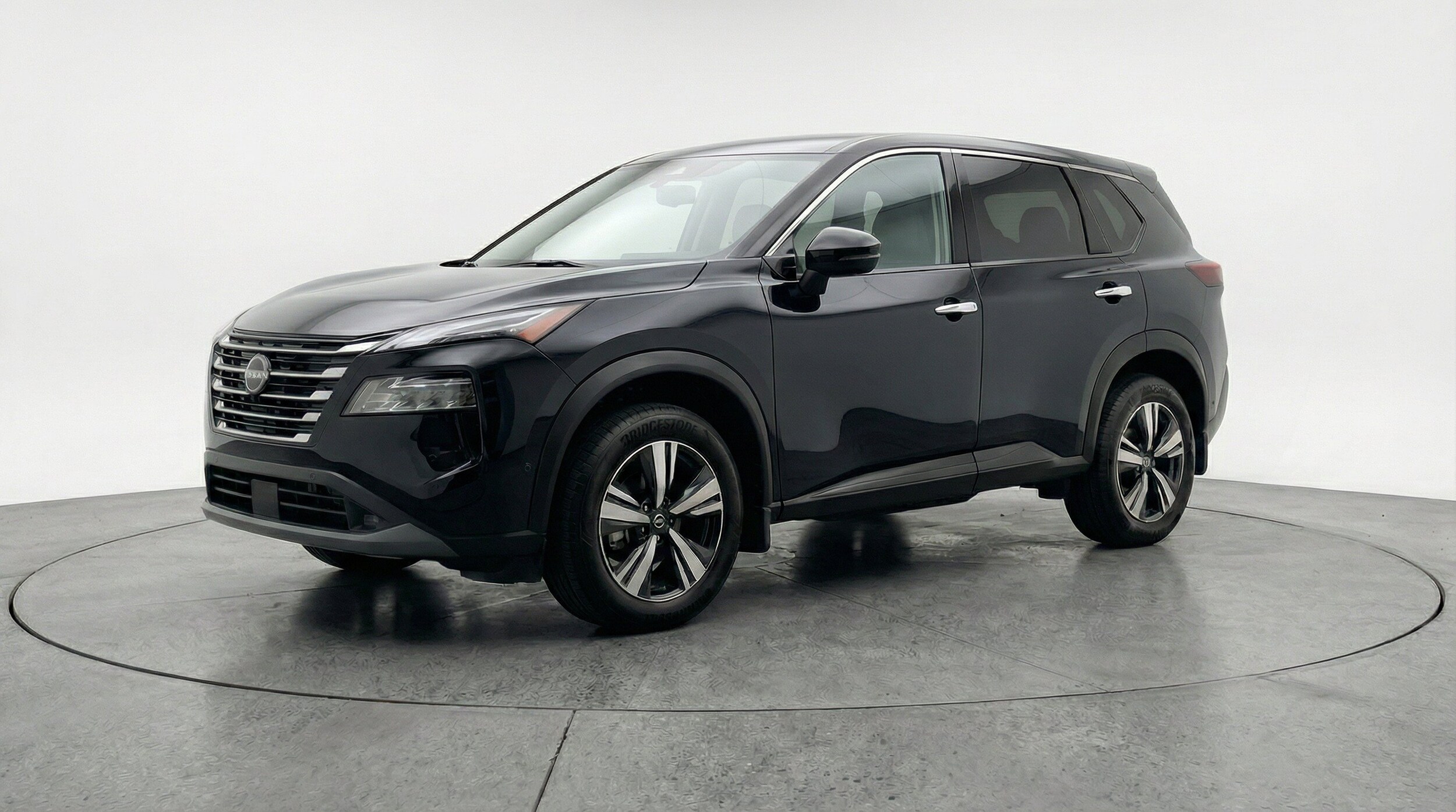 Thumbnail: 2026 Nissan Rogue - 3
