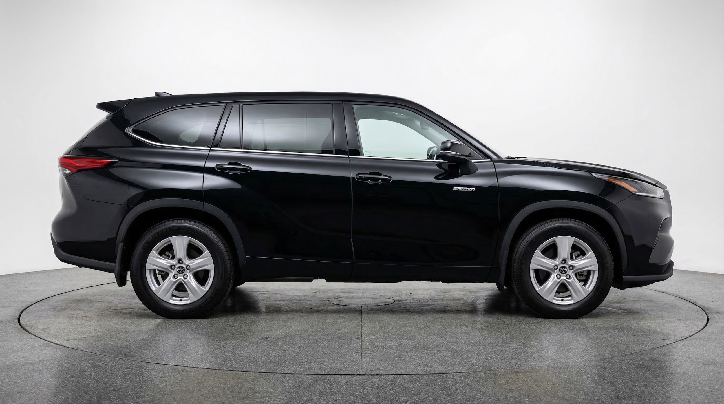 Thumbnail: 2025 Toyota Highlander - 11