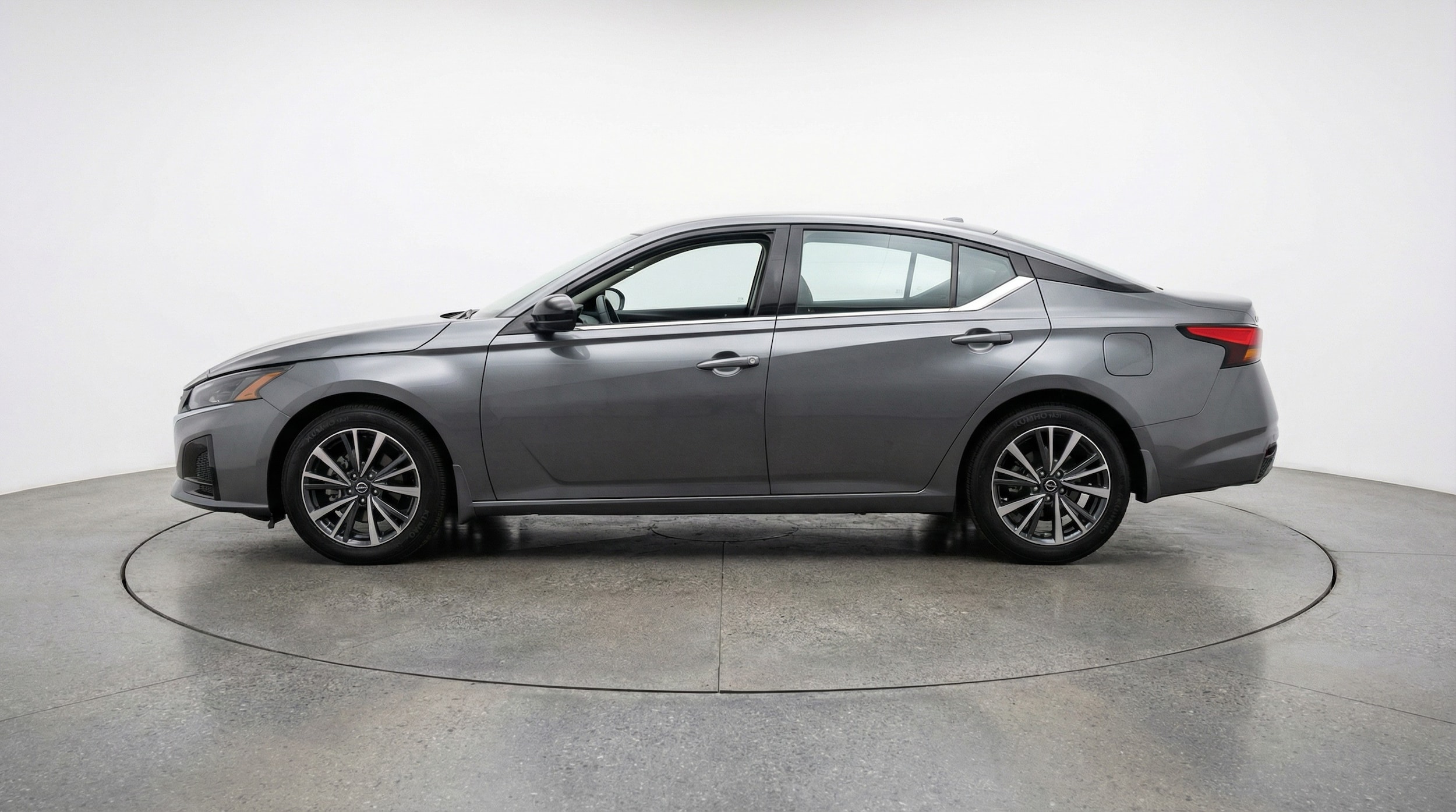 Thumbnail: 2025 Nissan Altima - 4