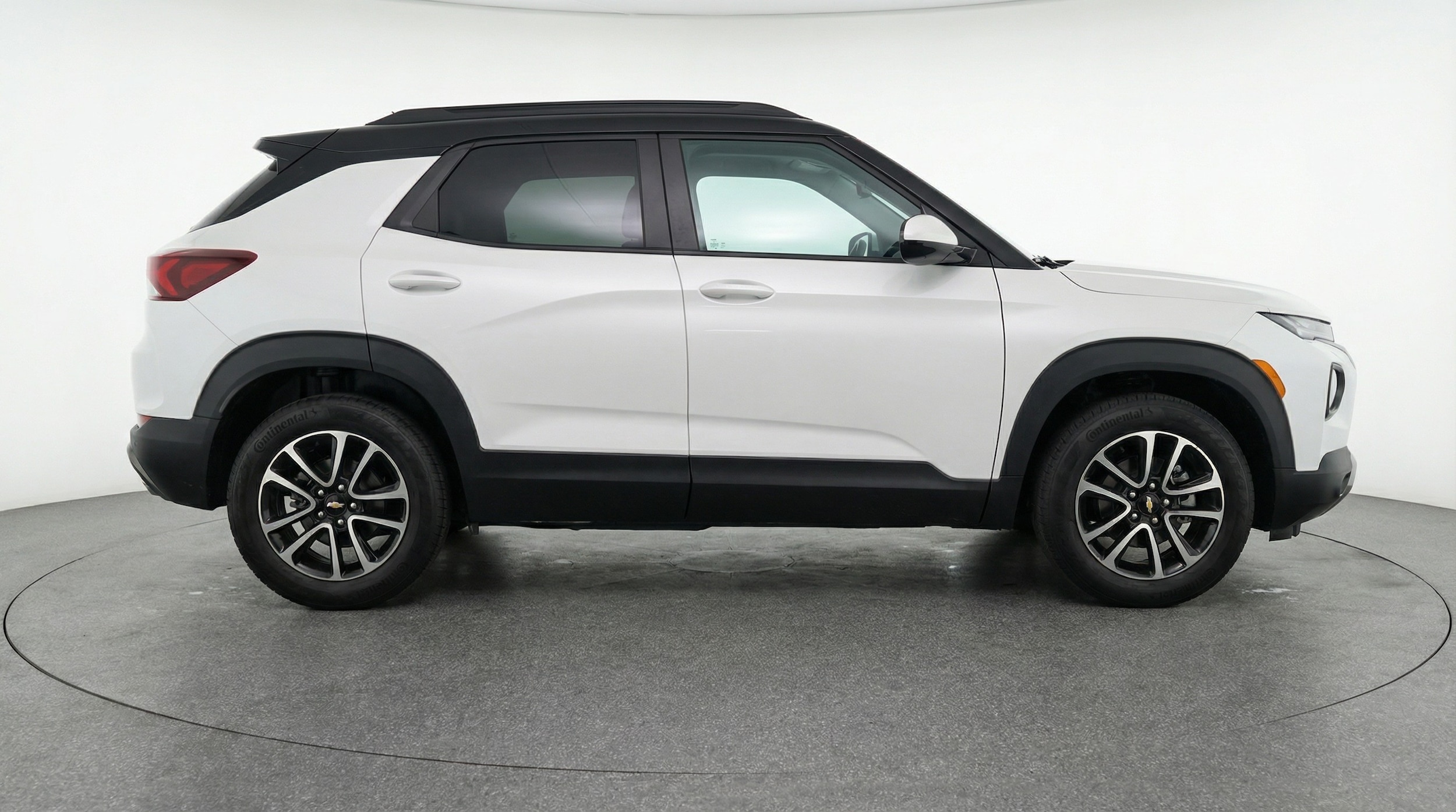 Thumbnail: 2025 Chevrolet TrailBlazer - 8