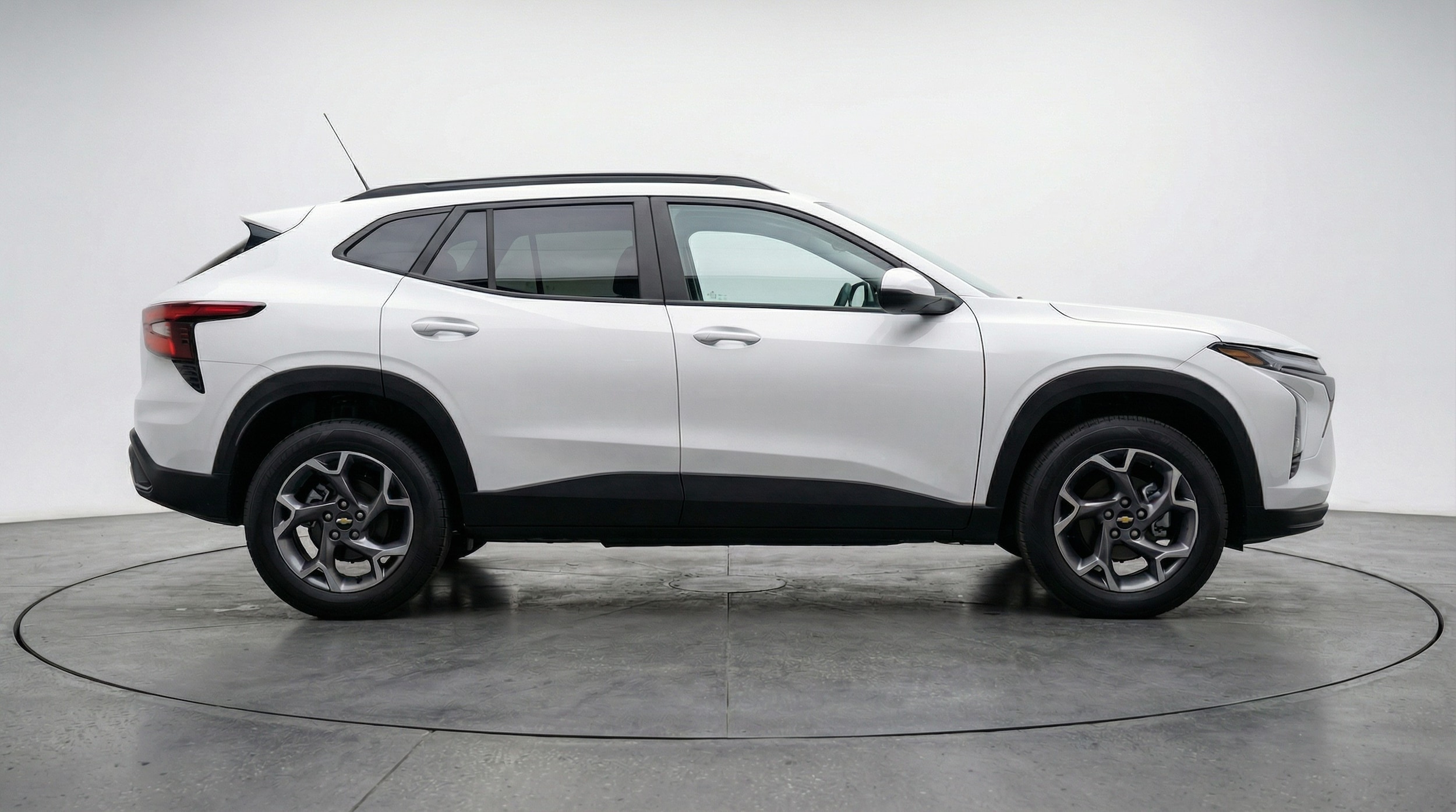 Thumbnail: 2025 Chevrolet Trax - 8